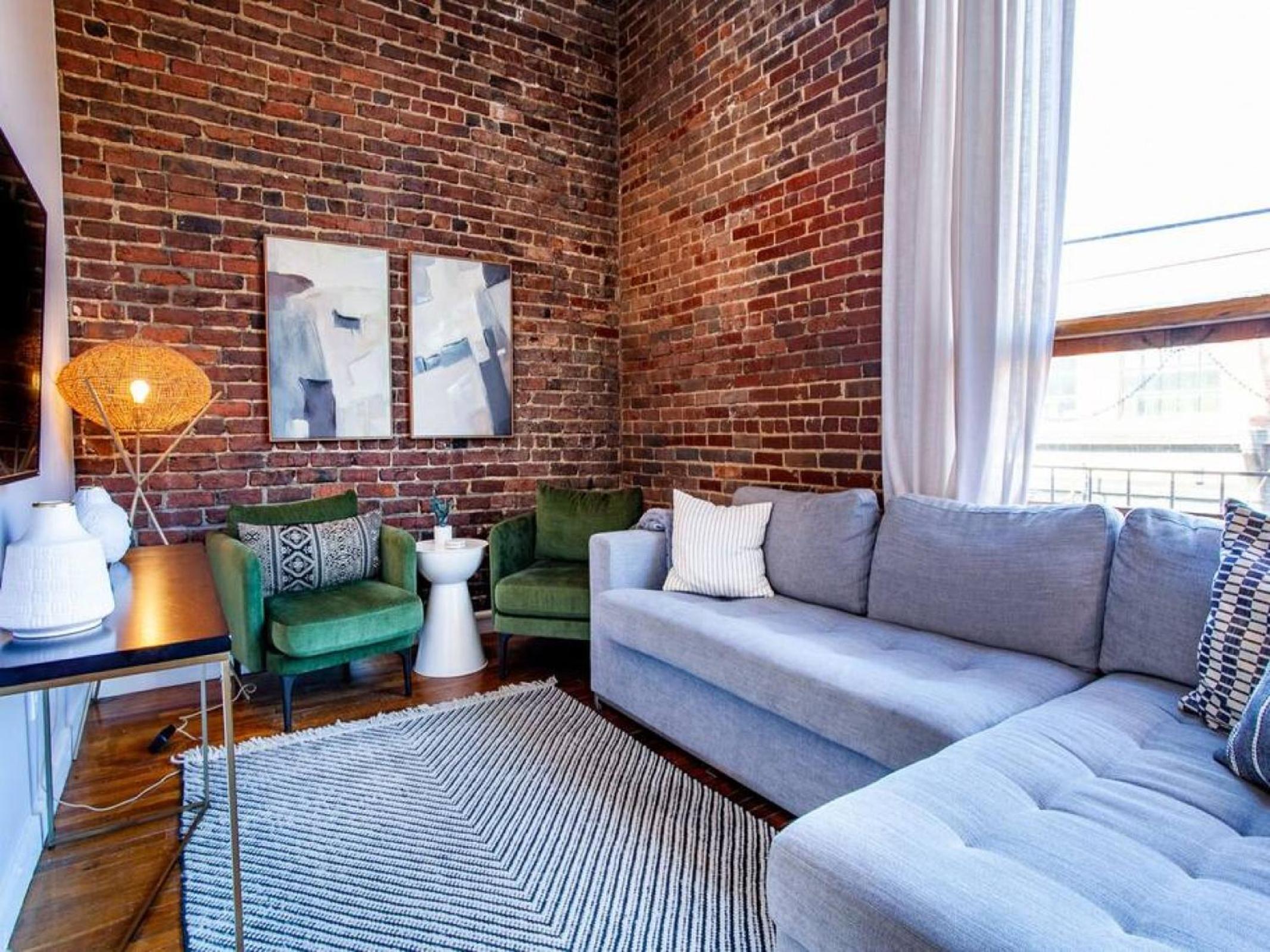 Modern Old City Loft - Downtown Knoxville