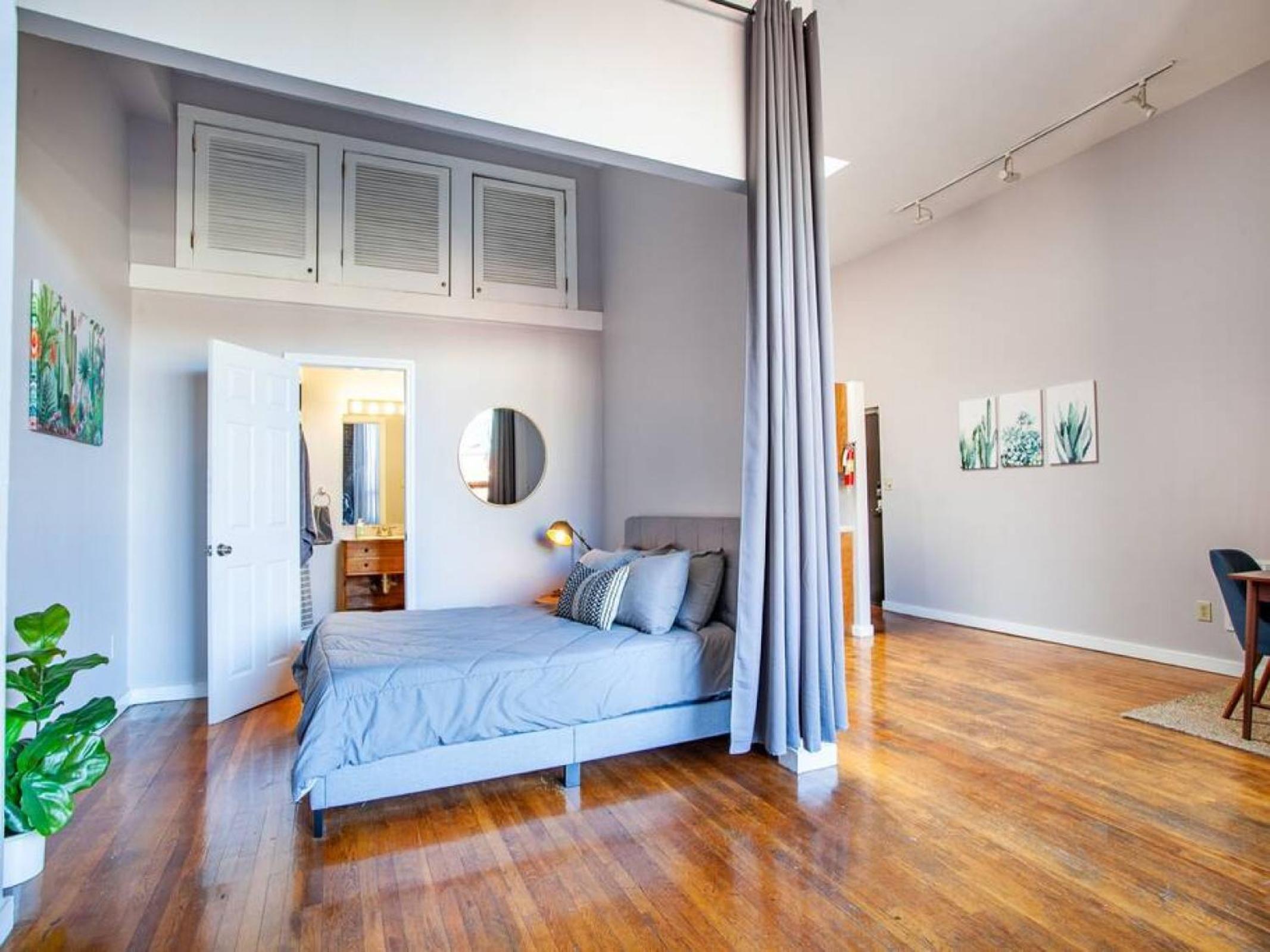 Modern Old City Loft - Downtown Knoxville