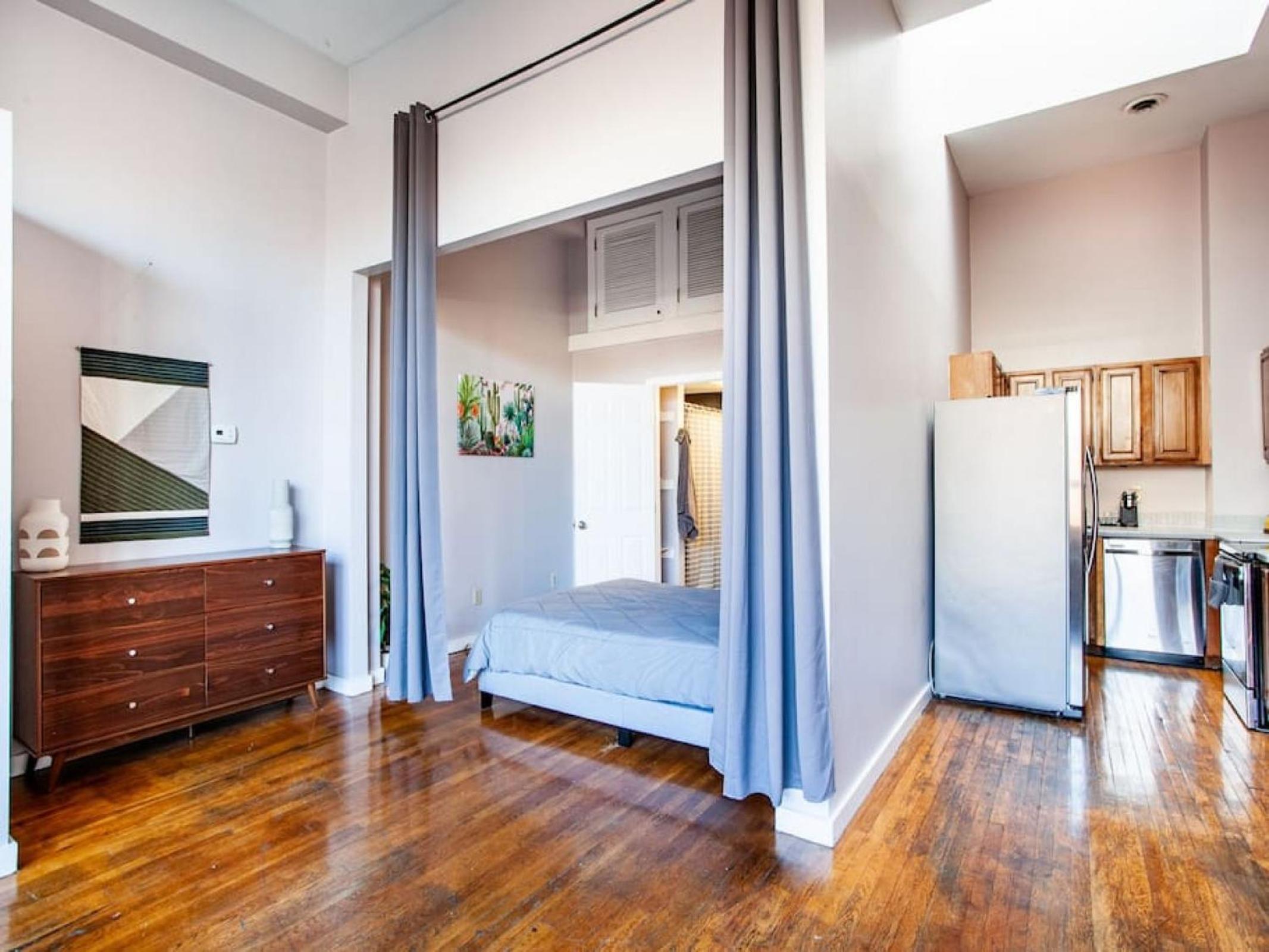 Modern Old City Loft - Downtown Knoxville