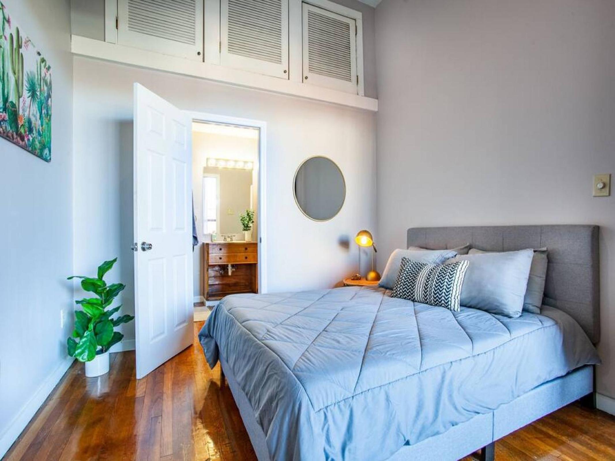 Modern Old City Loft - Downtown Knoxville