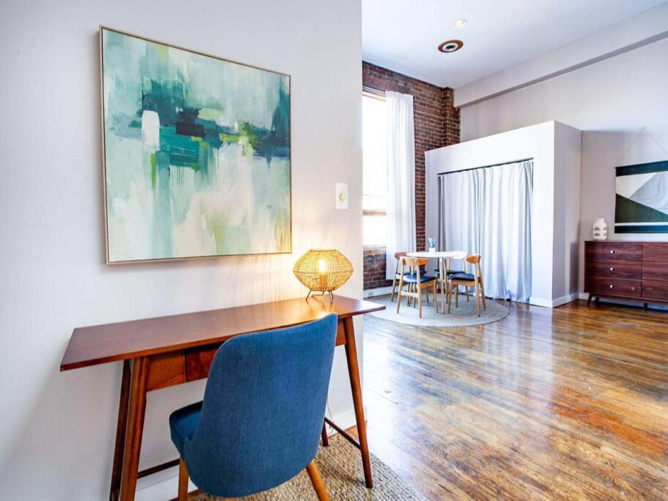 Modern Old City Loft - Downtown Knoxville