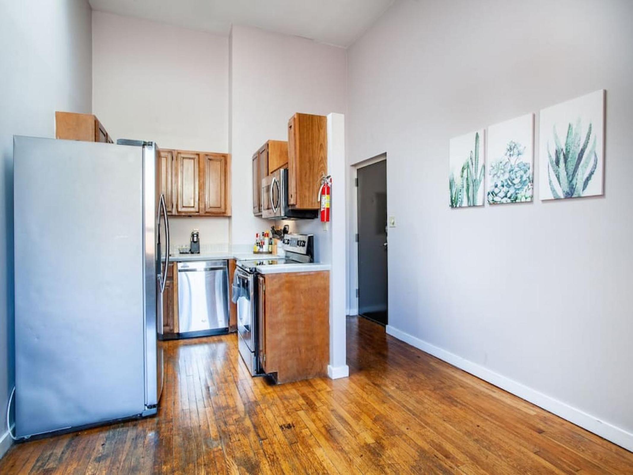 Modern Old City Loft - Downtown Knoxville