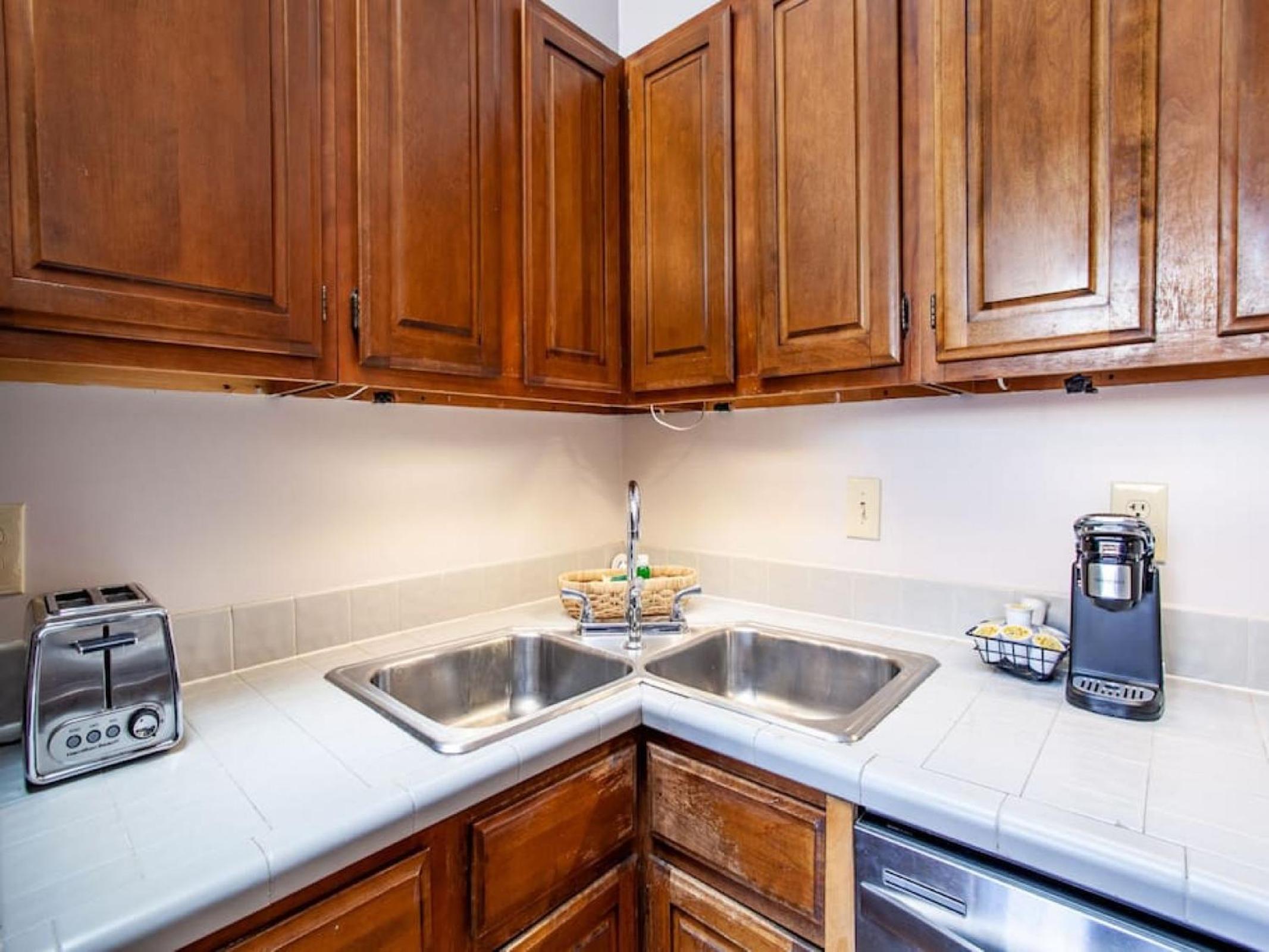 Modern Old City Loft - Downtown Knoxville