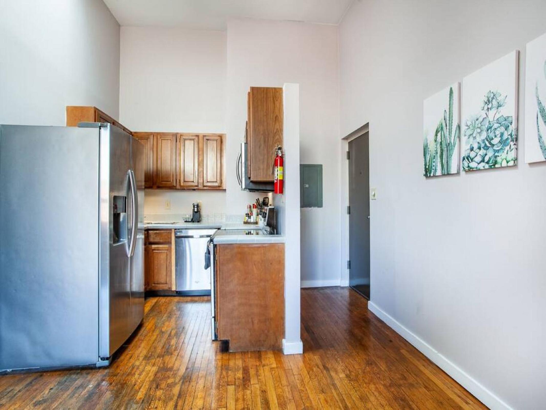 Modern Old City Loft - Downtown Knoxville