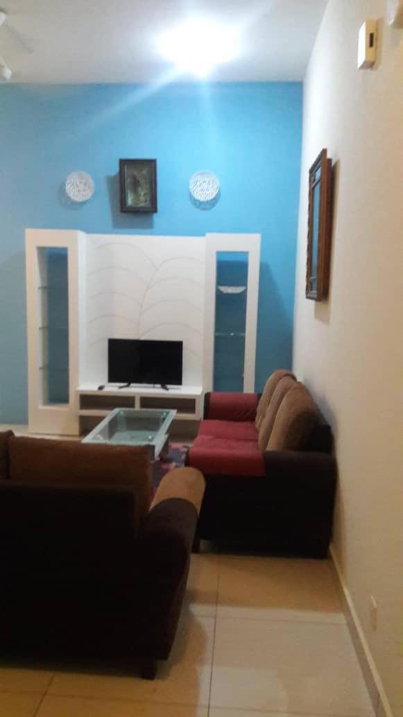 Vue Residence Servis Suite 3 pax Studio