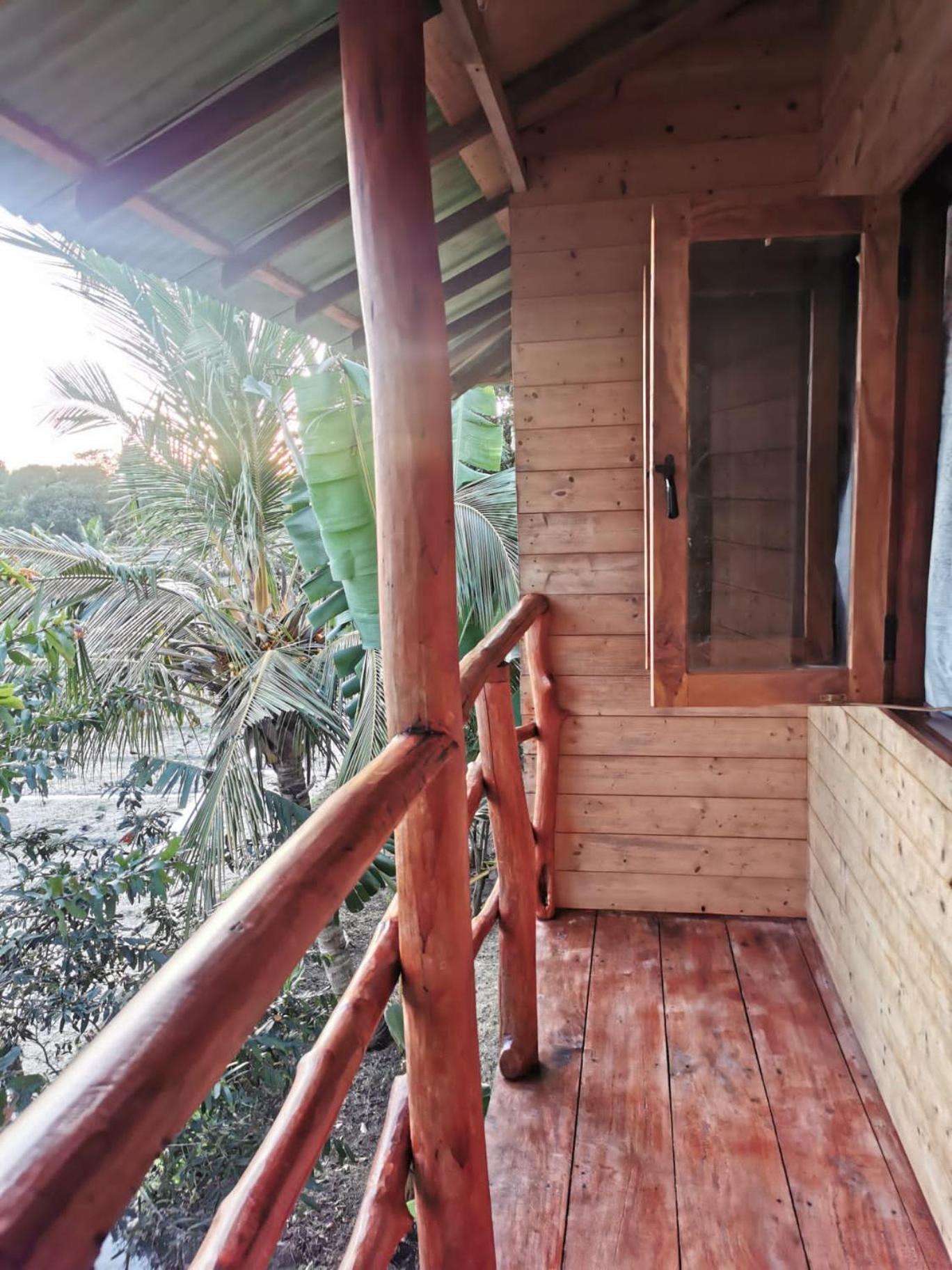 lake paradise cabana