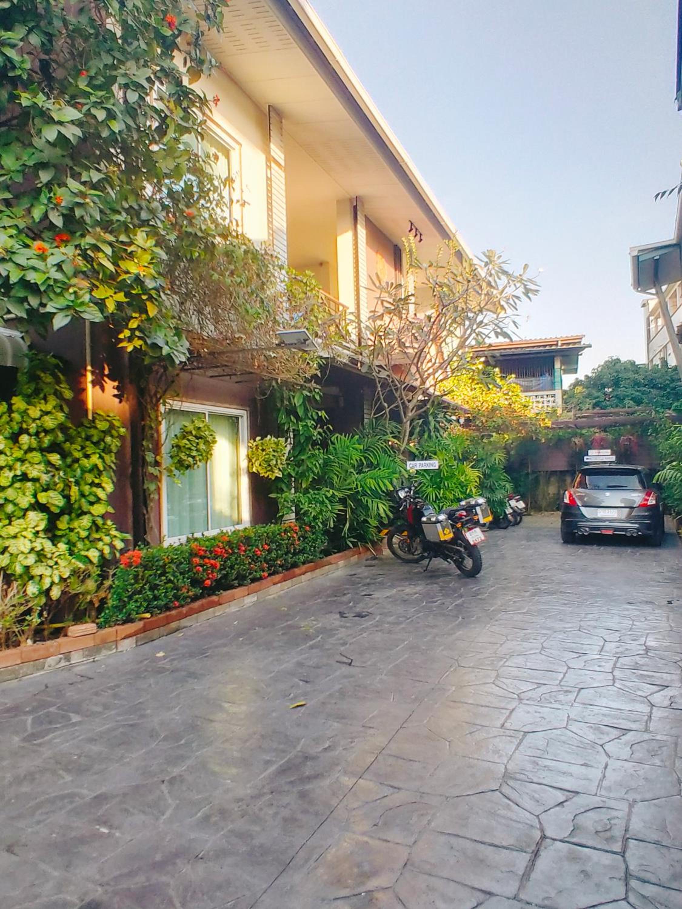 Baan Jaru