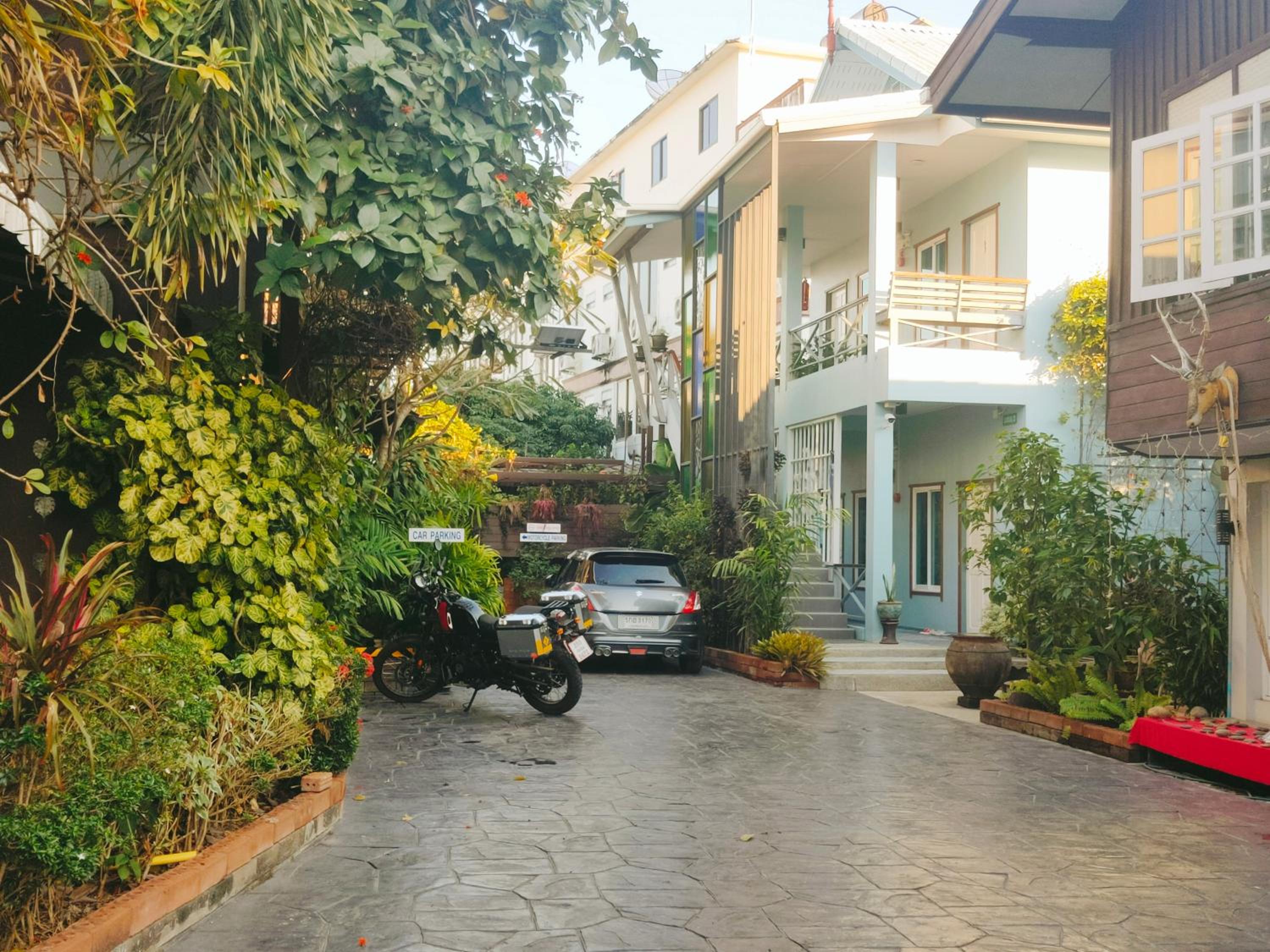 Baan Jaru