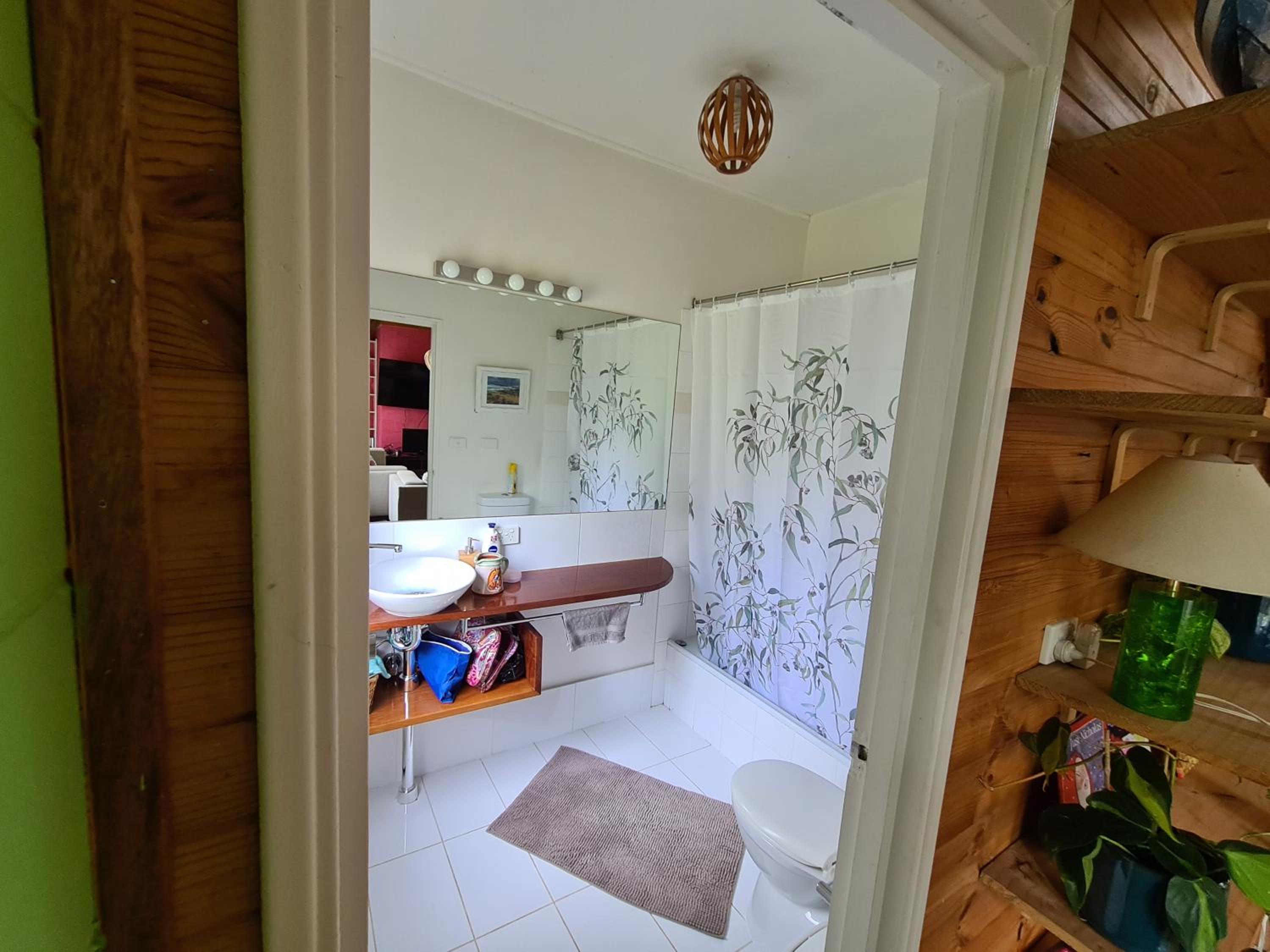 Spotted Gum Retreat at Mystery Bay