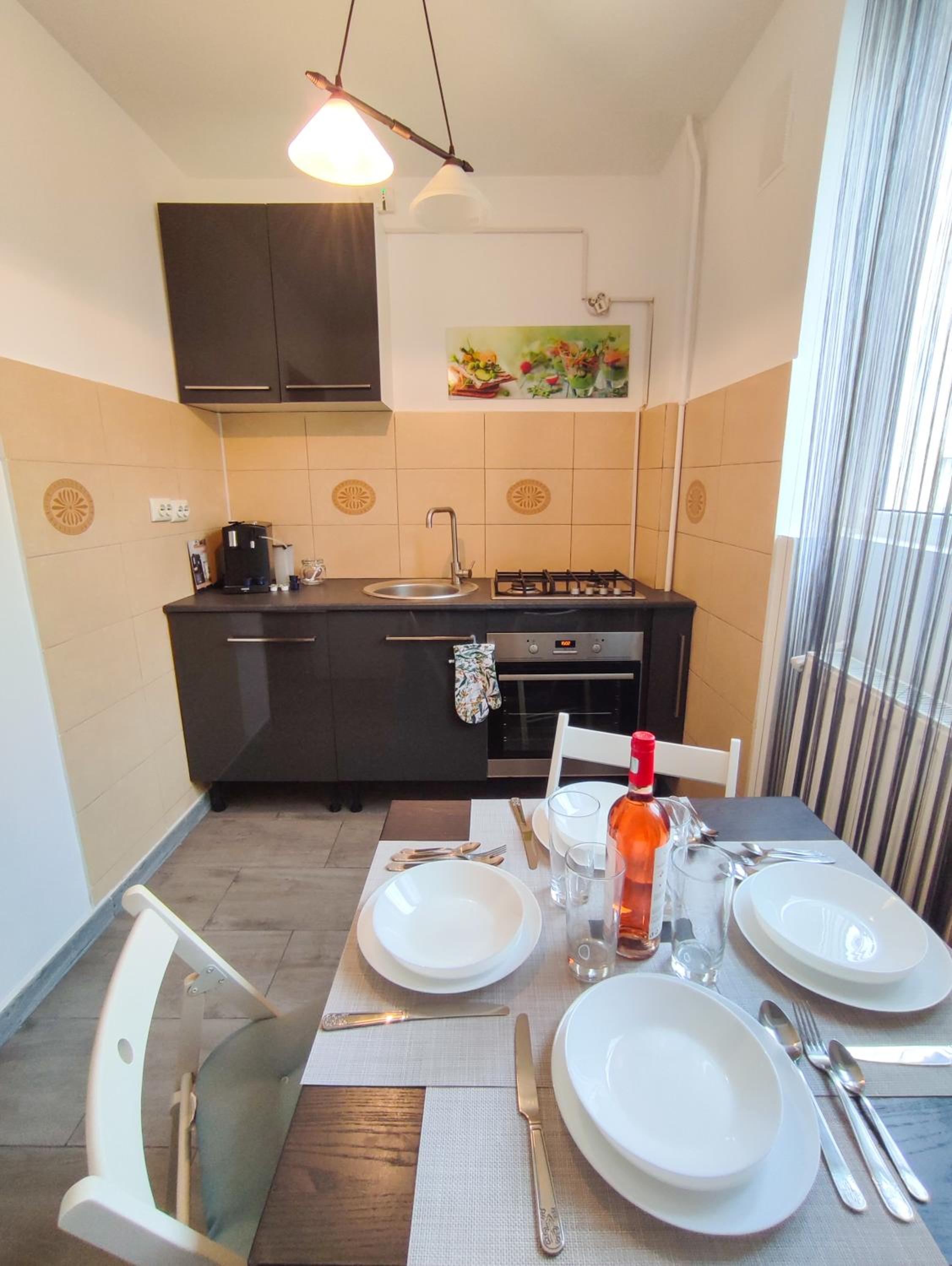 Historic Center Residence en Bucharest — kitchen