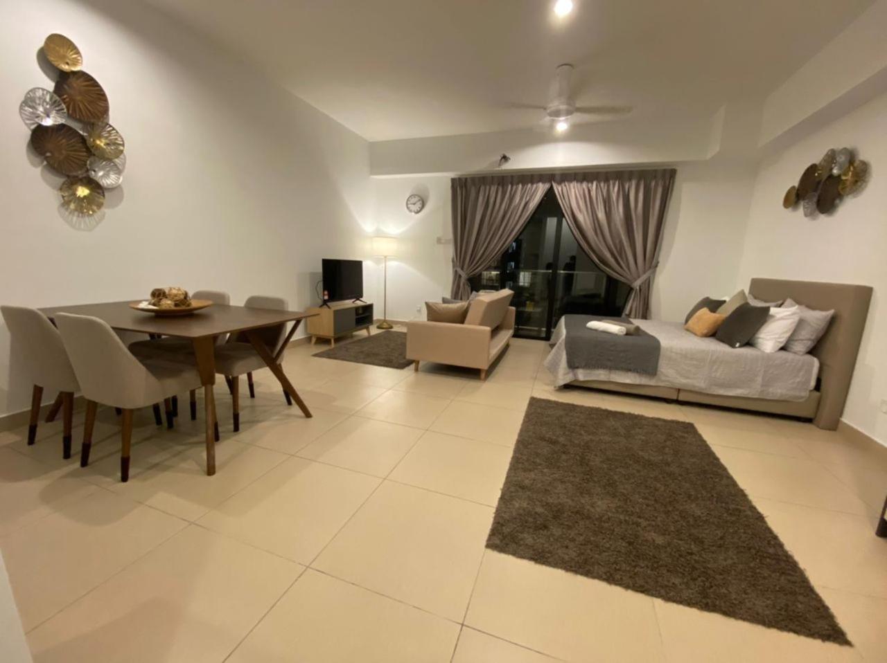 Hening Suite@Midhills photo 2