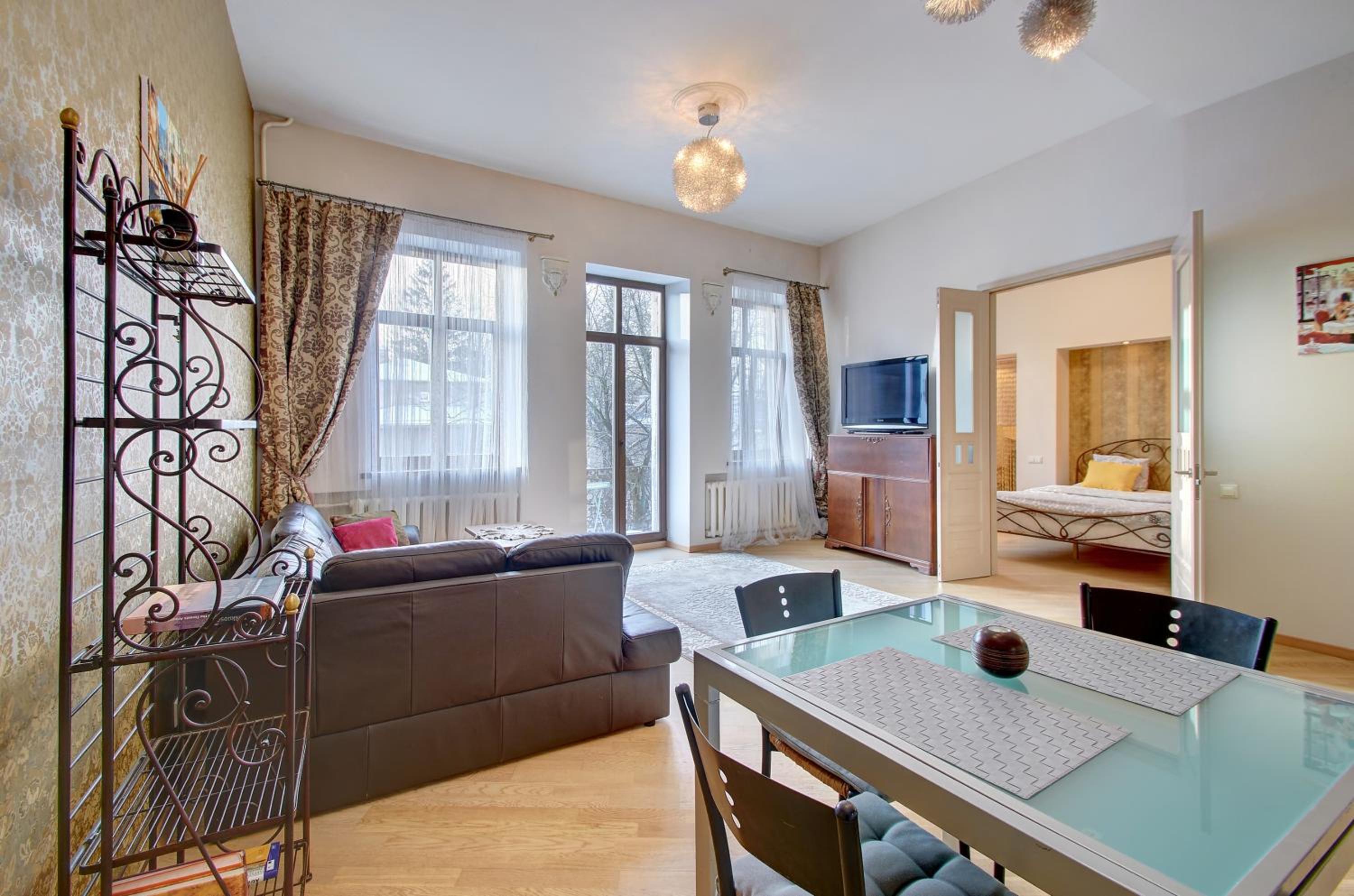 Romantic City Center Apartment in Old Town view 4