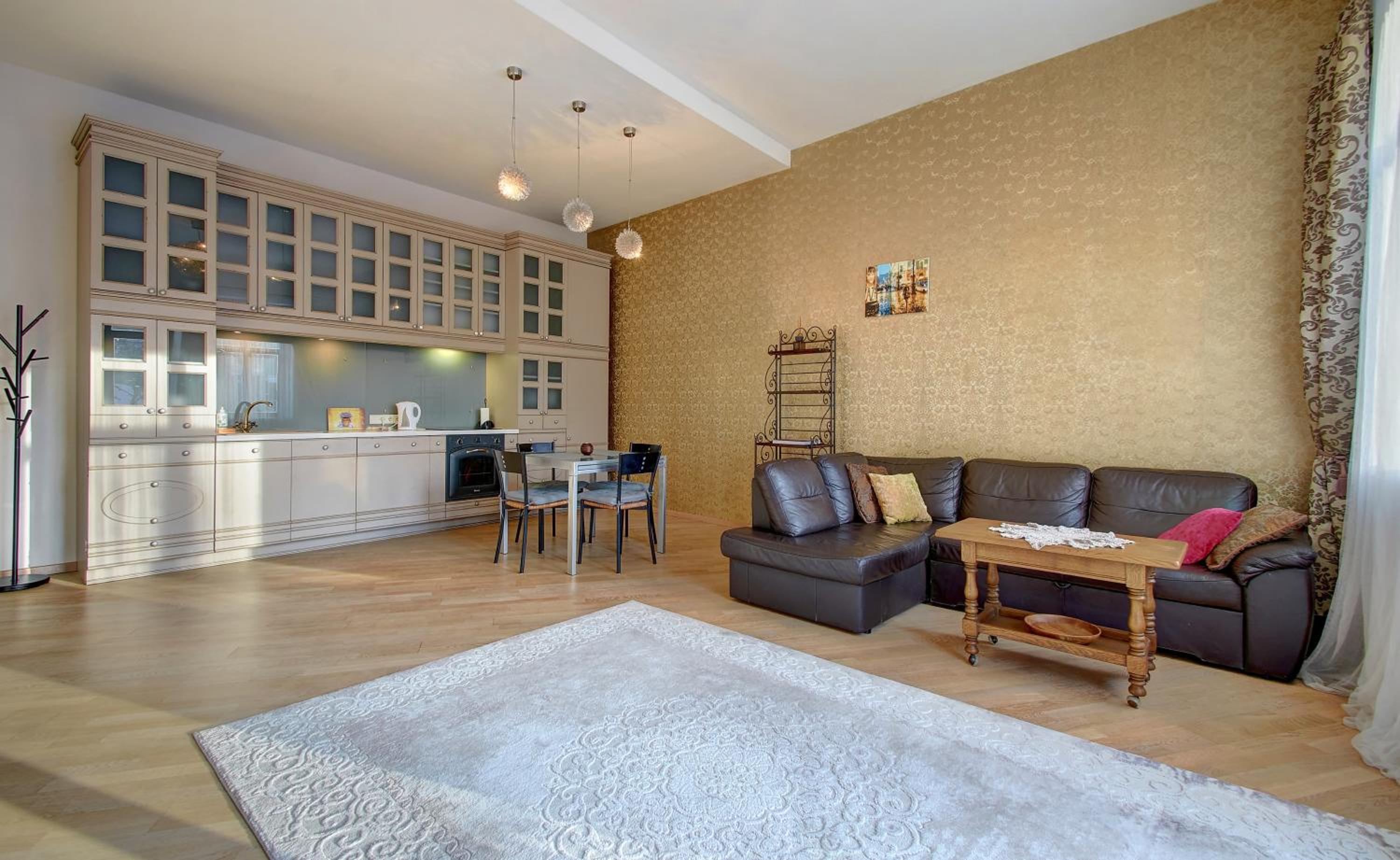 Romantic City Center Apartment in Old Town view 2