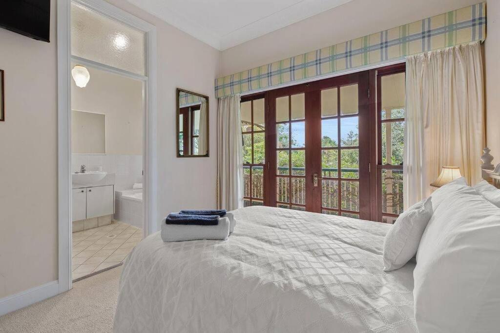Grand Queenslander for Large Groups 5 mins to Maleny and Montville