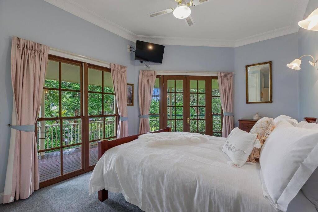 Grand Queenslander for Large Groups 5 mins to Maleny and Montville