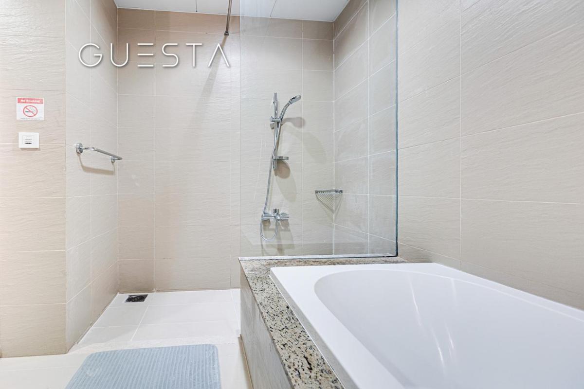 Tiara Residences, Free beach & pool access