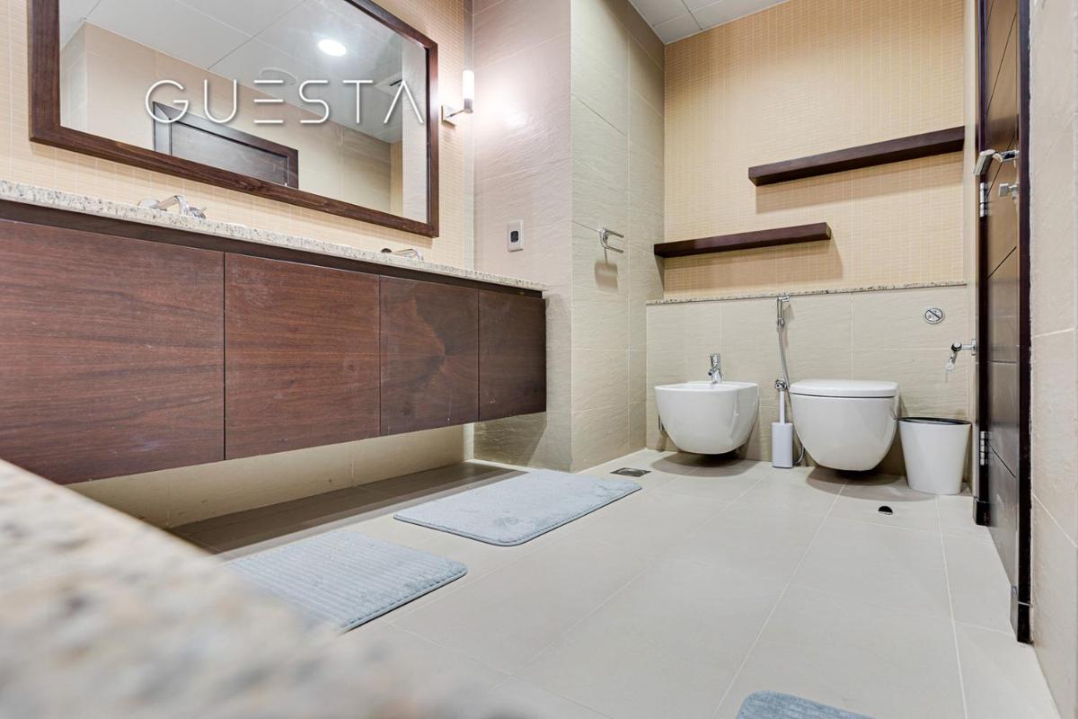 Tiara Residences, Free beach & pool access