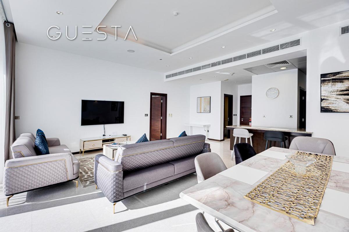 Tiara Residences, Free beach & pool access