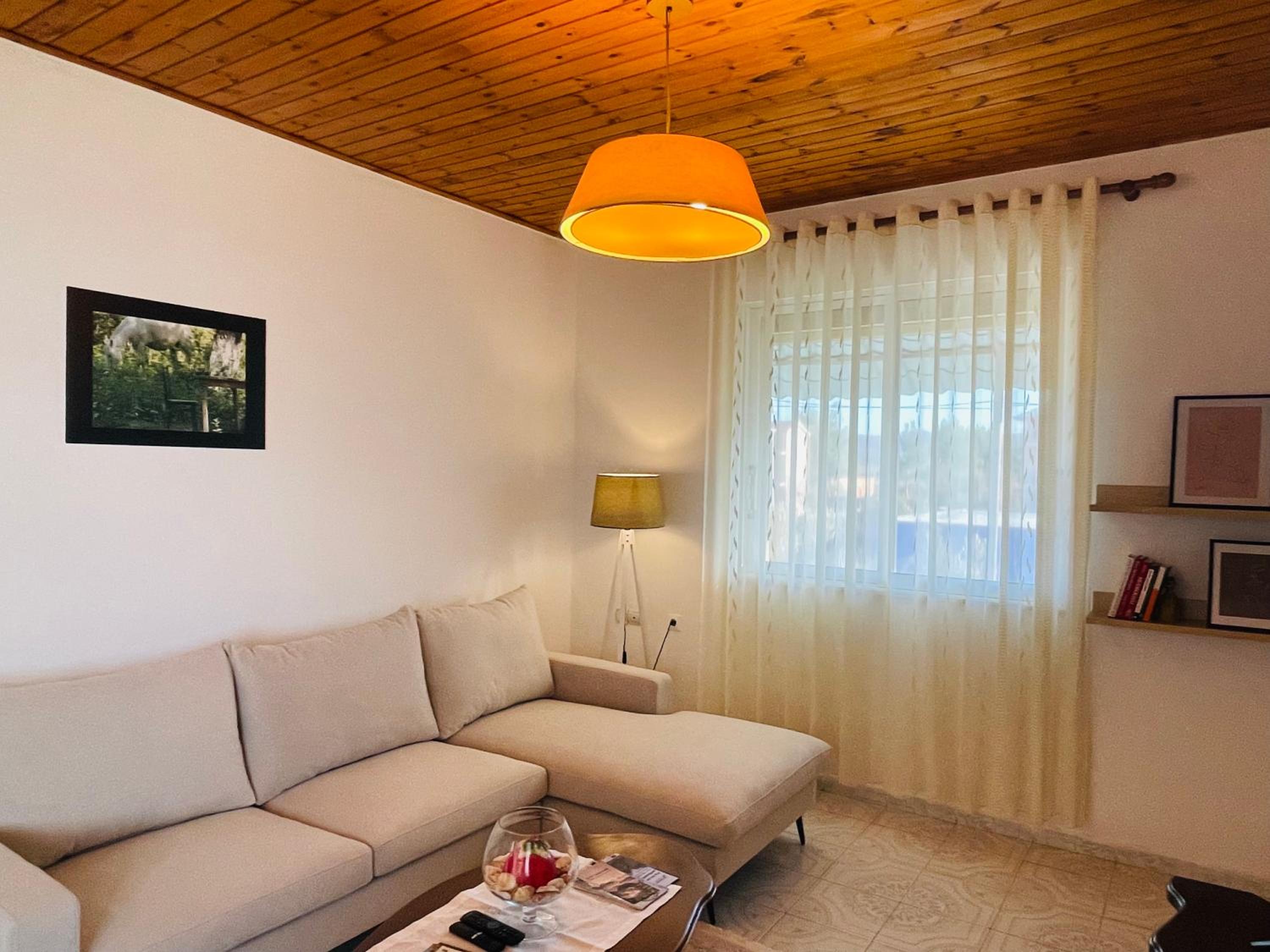 Mia Guest House - Entire home with balcony & garden