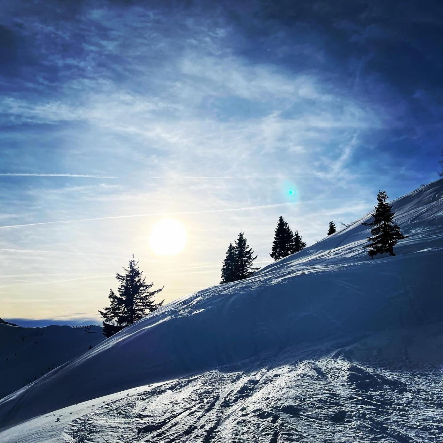 Chalet Franzi - Ruhiges Chalet mit Bergblick, Garten und gratis Eintritt ins Solarbad