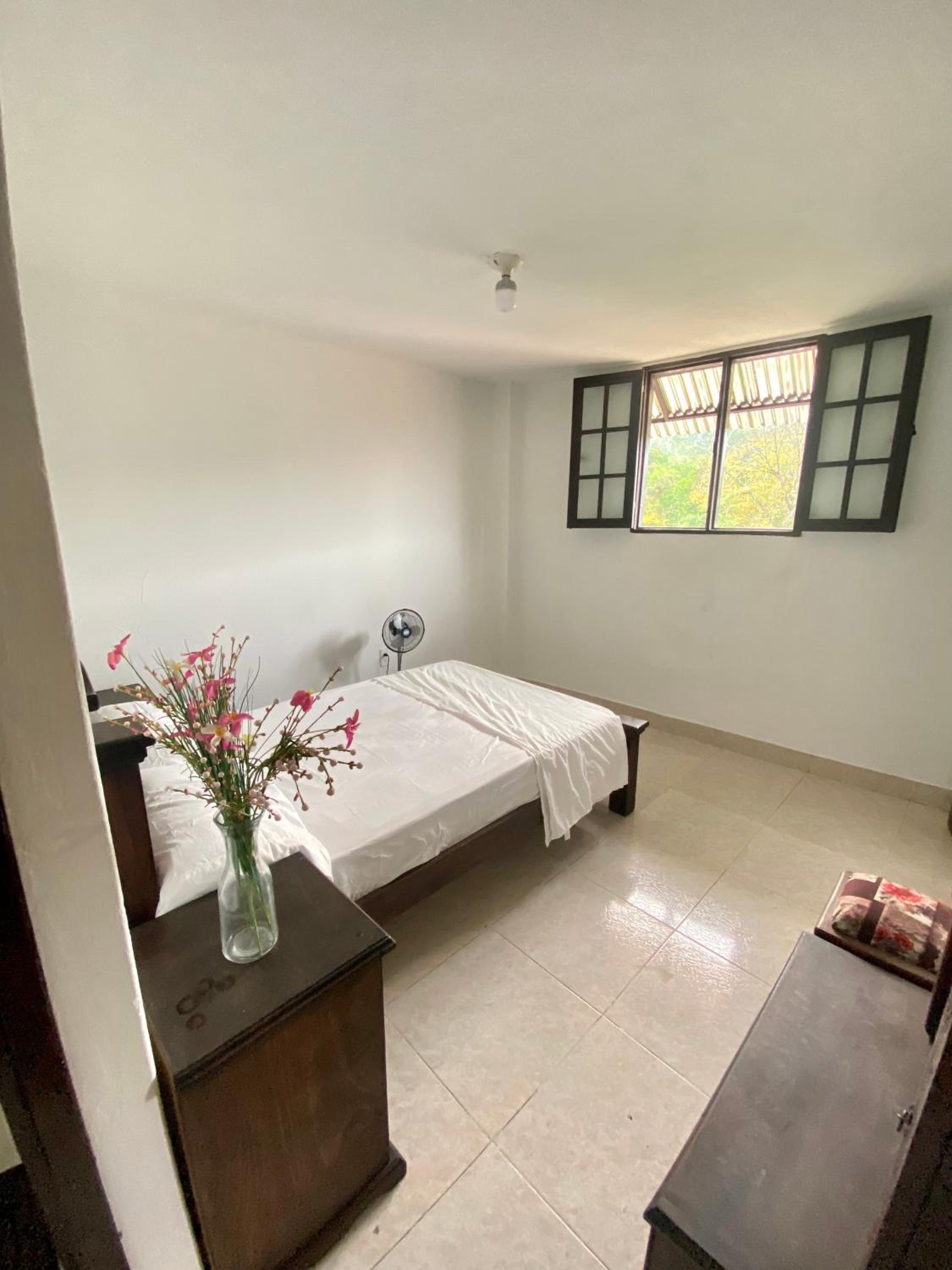 Casa rústica con terraza, en el corazón del pueblo