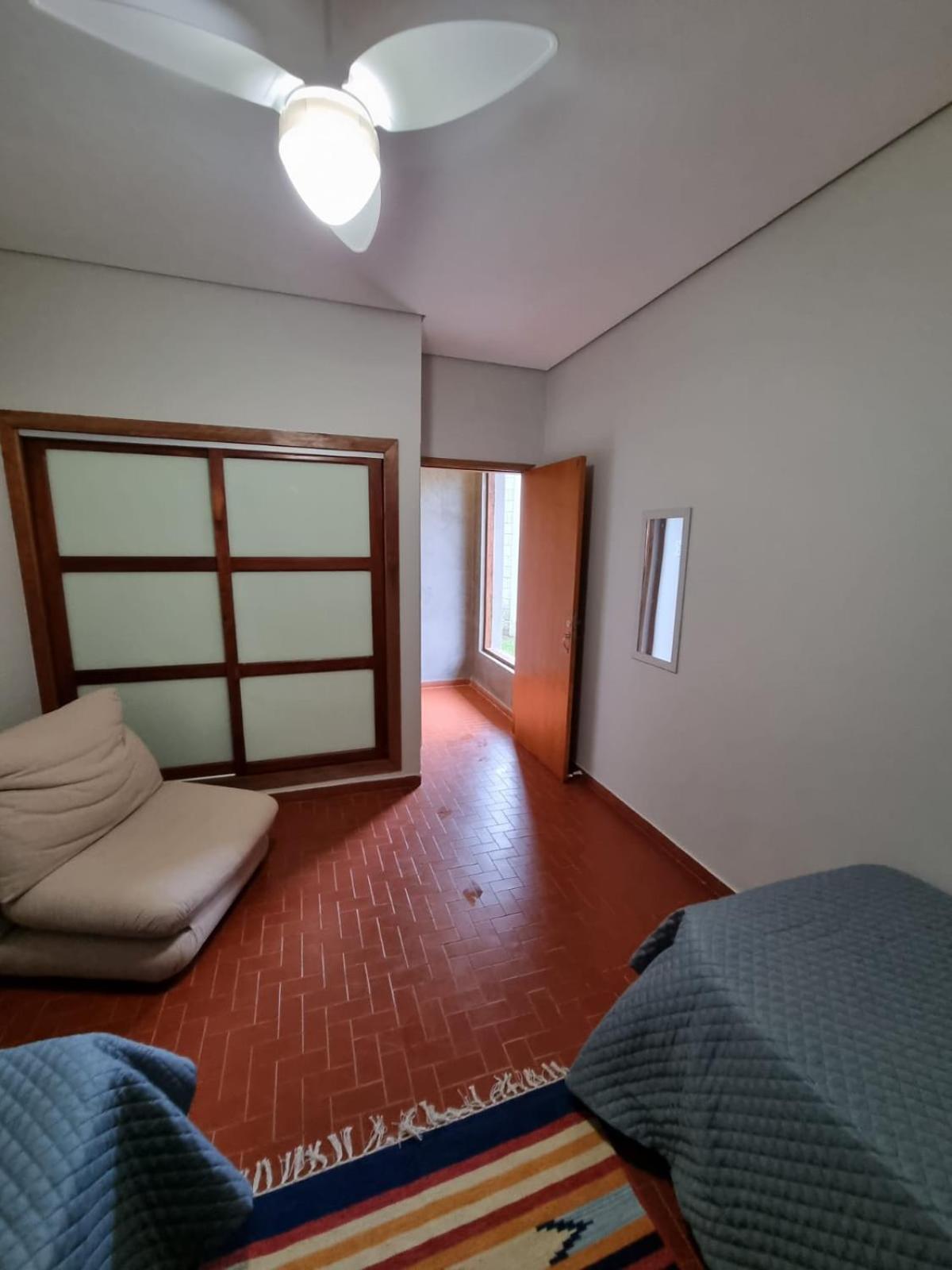 CASA DOM QUIXOTE, pequena Chácara no centro da cidade