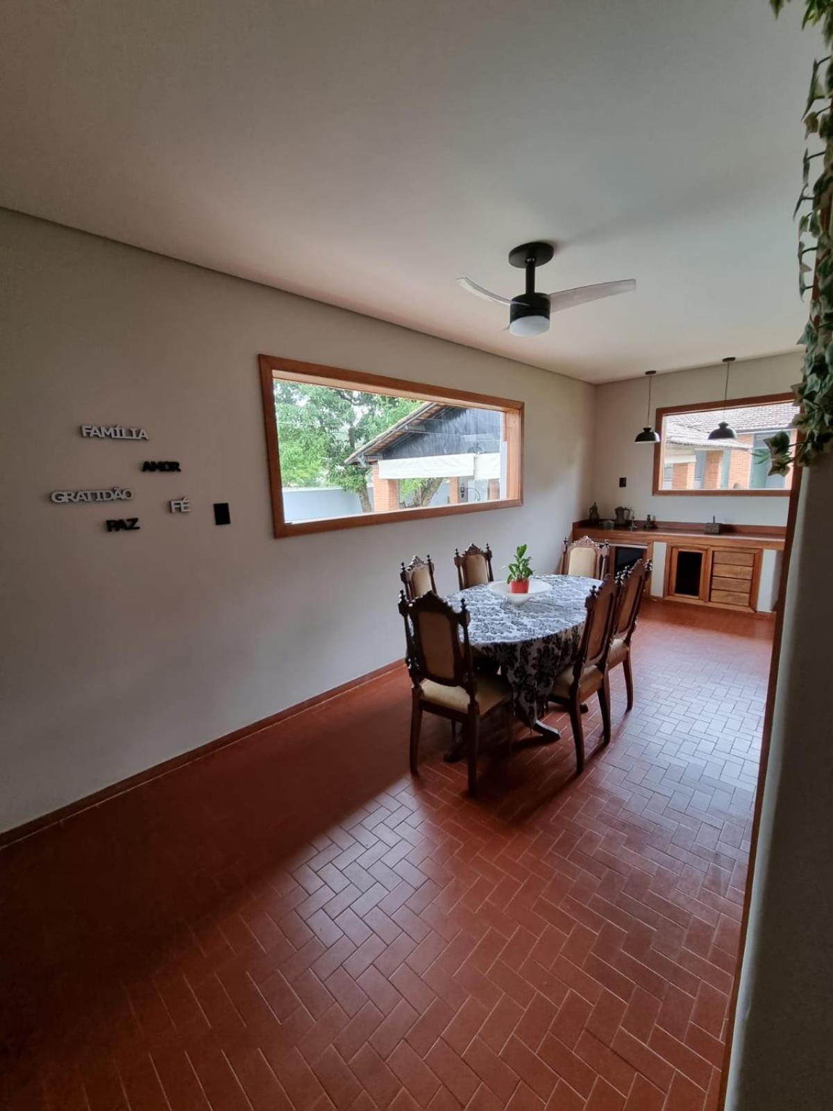 CASA DOM QUIXOTE, pequena Chácara no centro da cidade