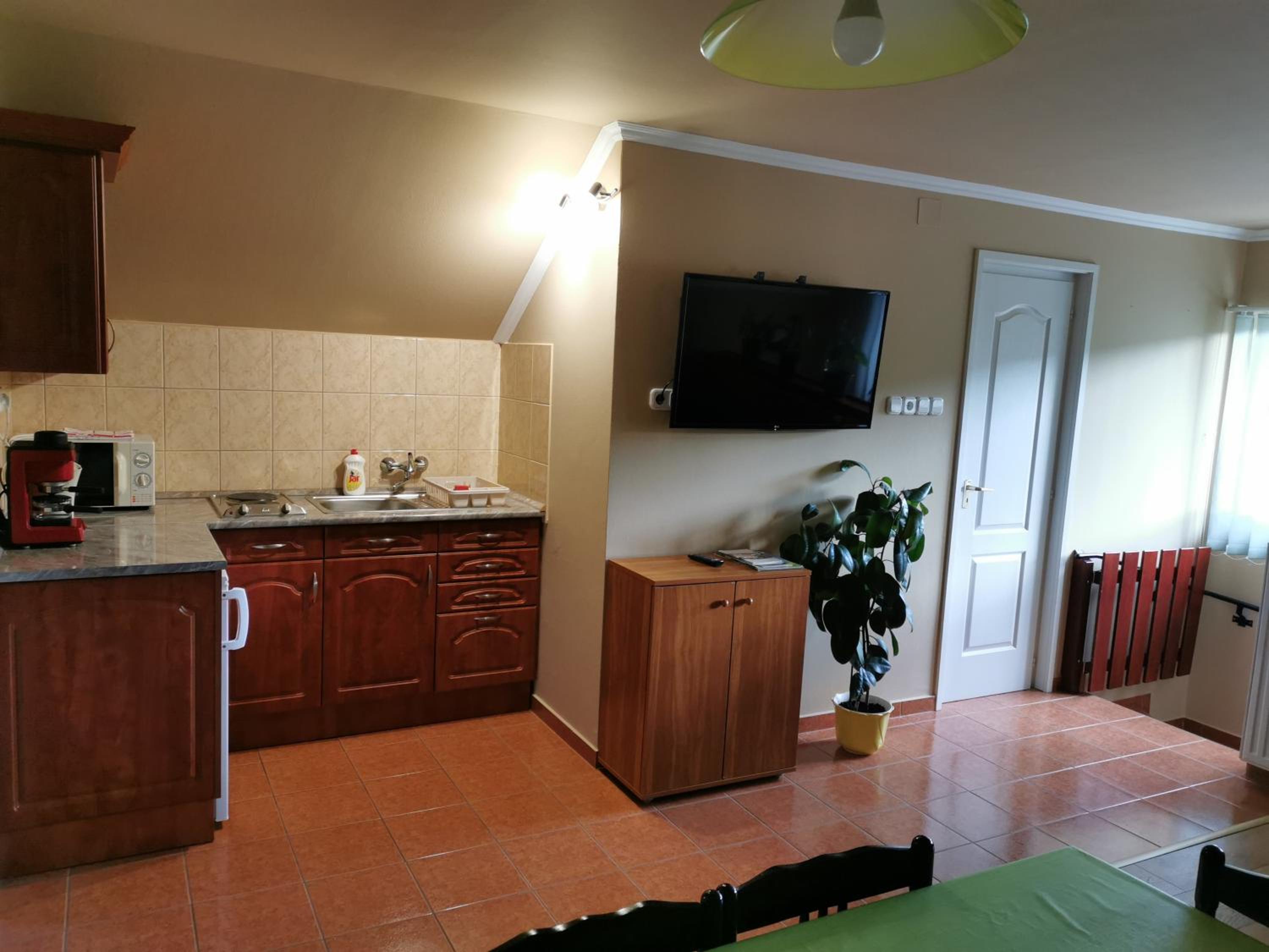 Napsugár Apartman view 4