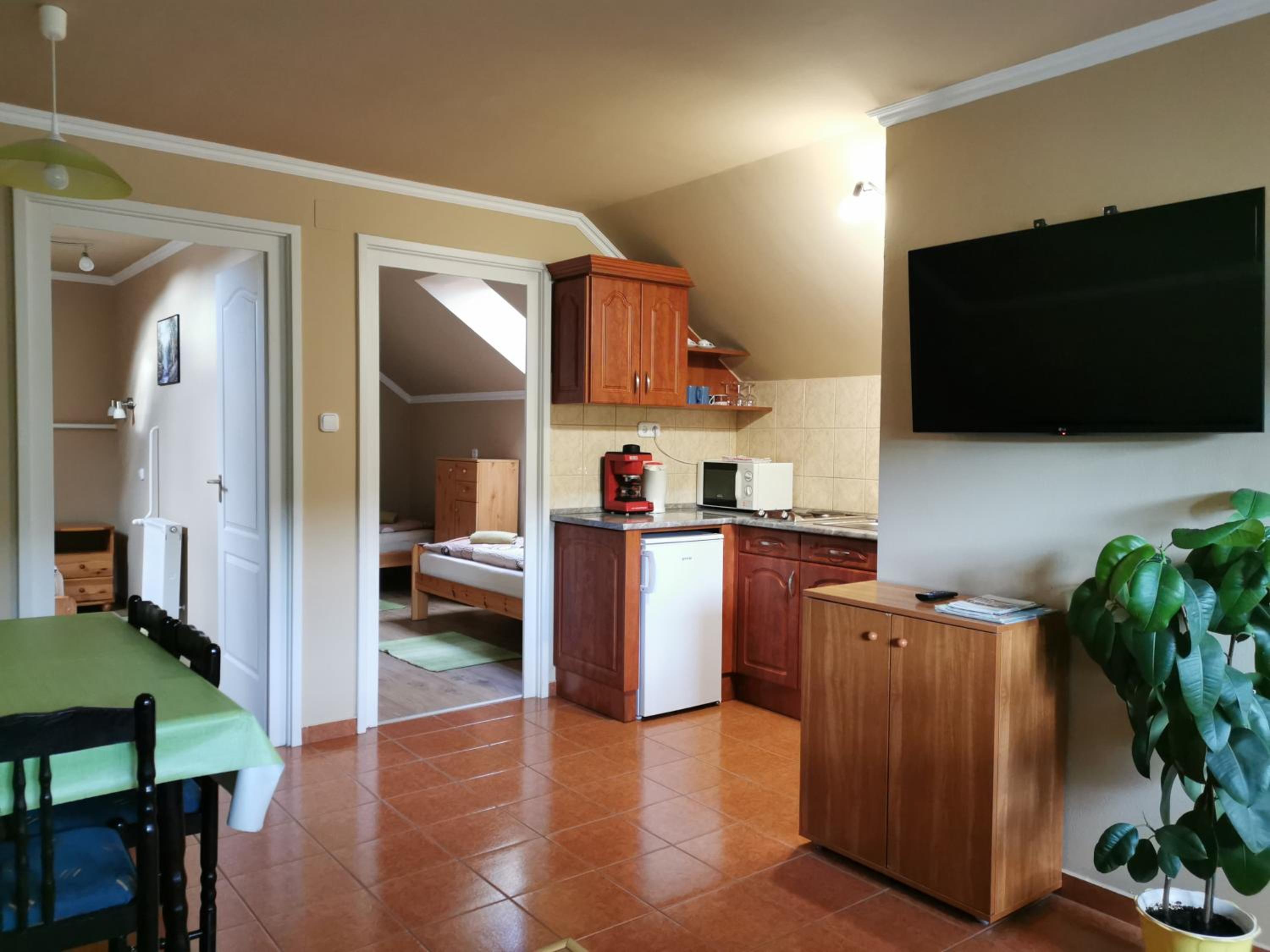 Napsugár Apartman view 5