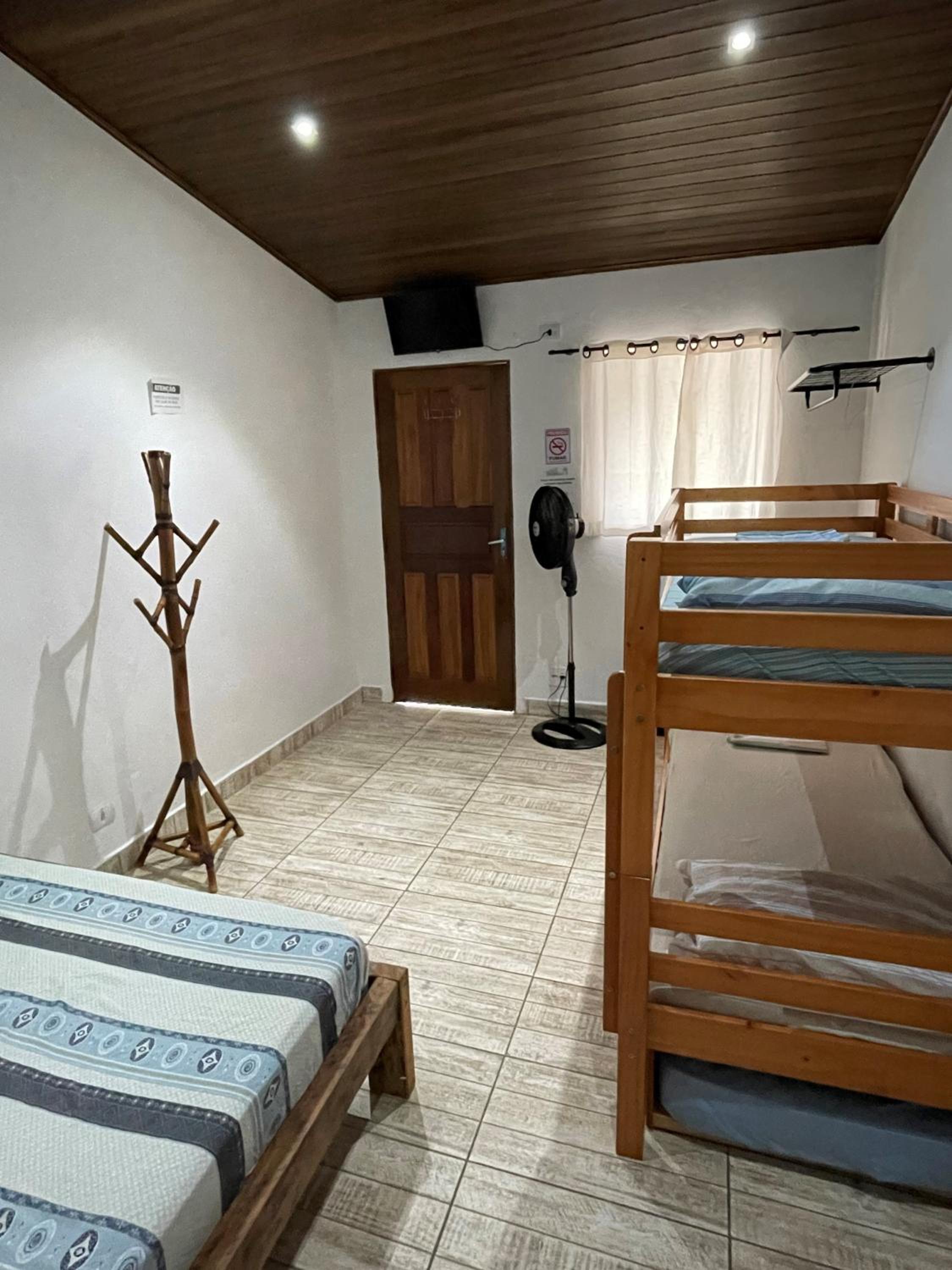 QUARTOS Praia do Tombo Guarujá