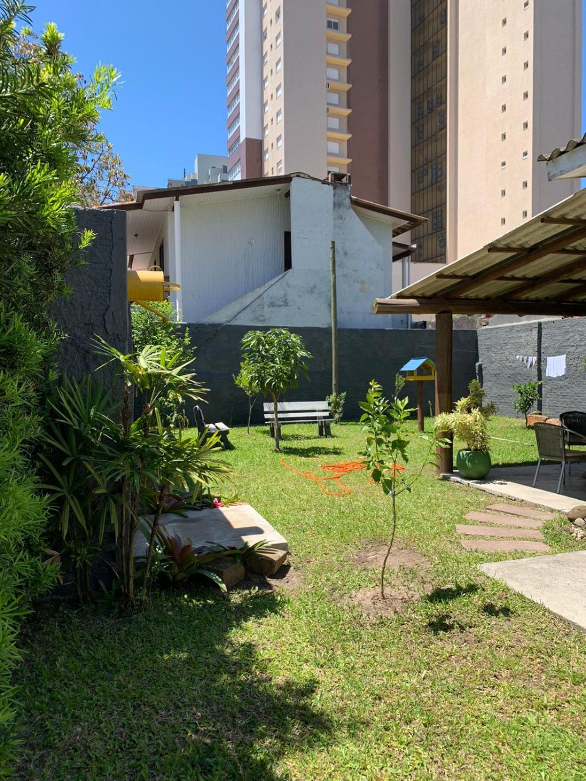 Casa Larrosa