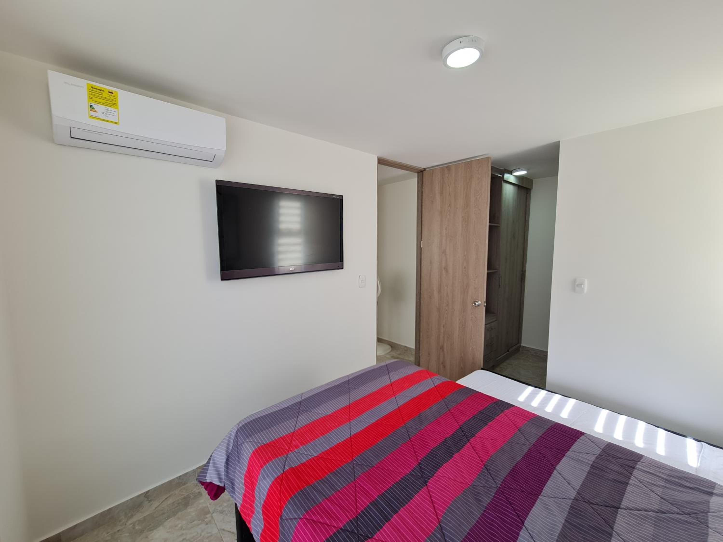 Confortable apartamento en conjunto Puerto Azul Club House