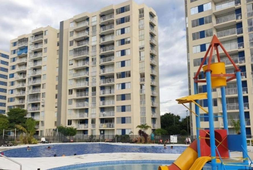 Confortable apartamento en conjunto Puerto Azul Club House