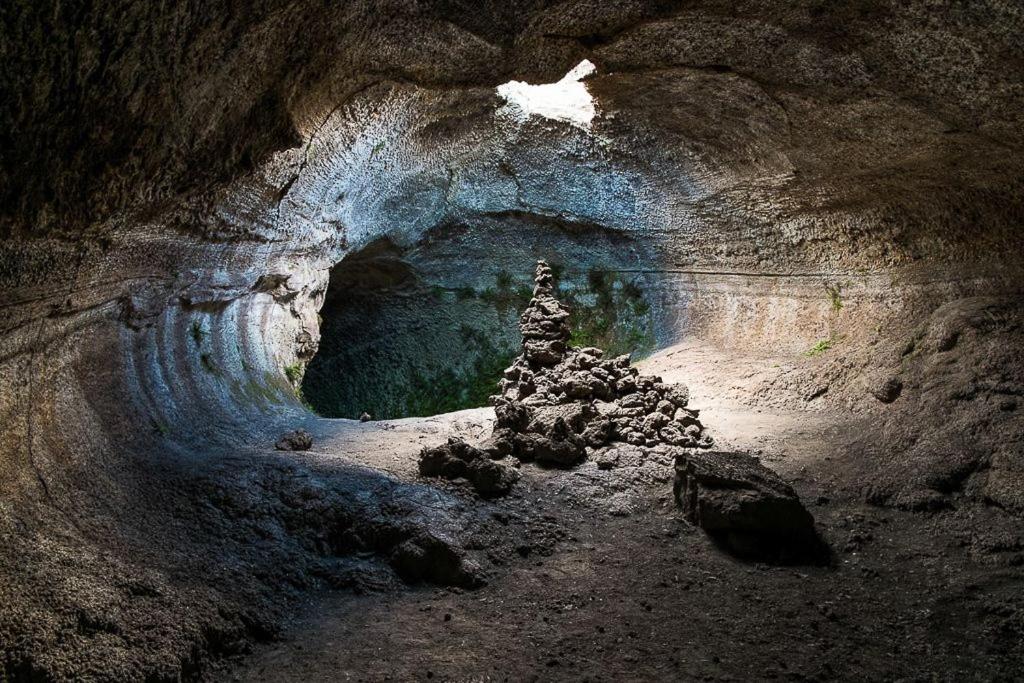Etnasentieri Wine house on Etna mount
