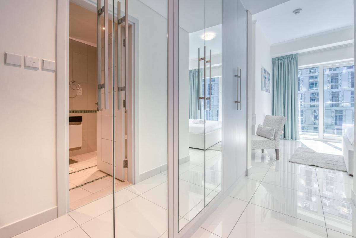 Authentic 2BR at DAMAC Heights Dubai Marina by Deluxe Holiday Homes