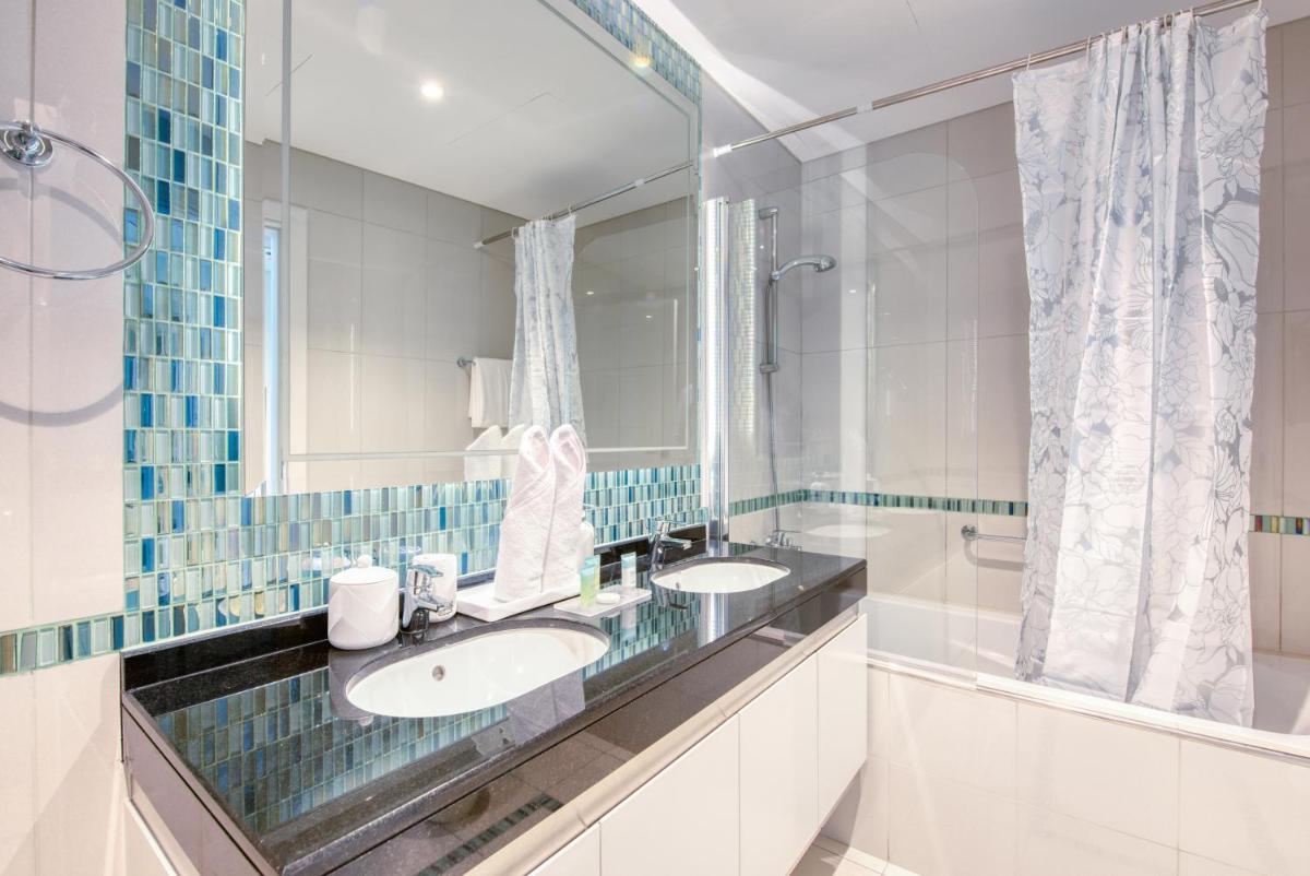 Authentic 2BR at DAMAC Heights Dubai Marina by Deluxe Holiday Homes