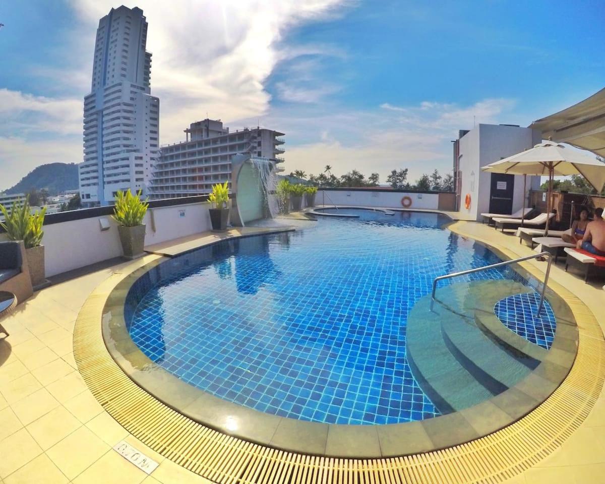 Hotel 2 Bedrooms Beachfront Apartment In Patong