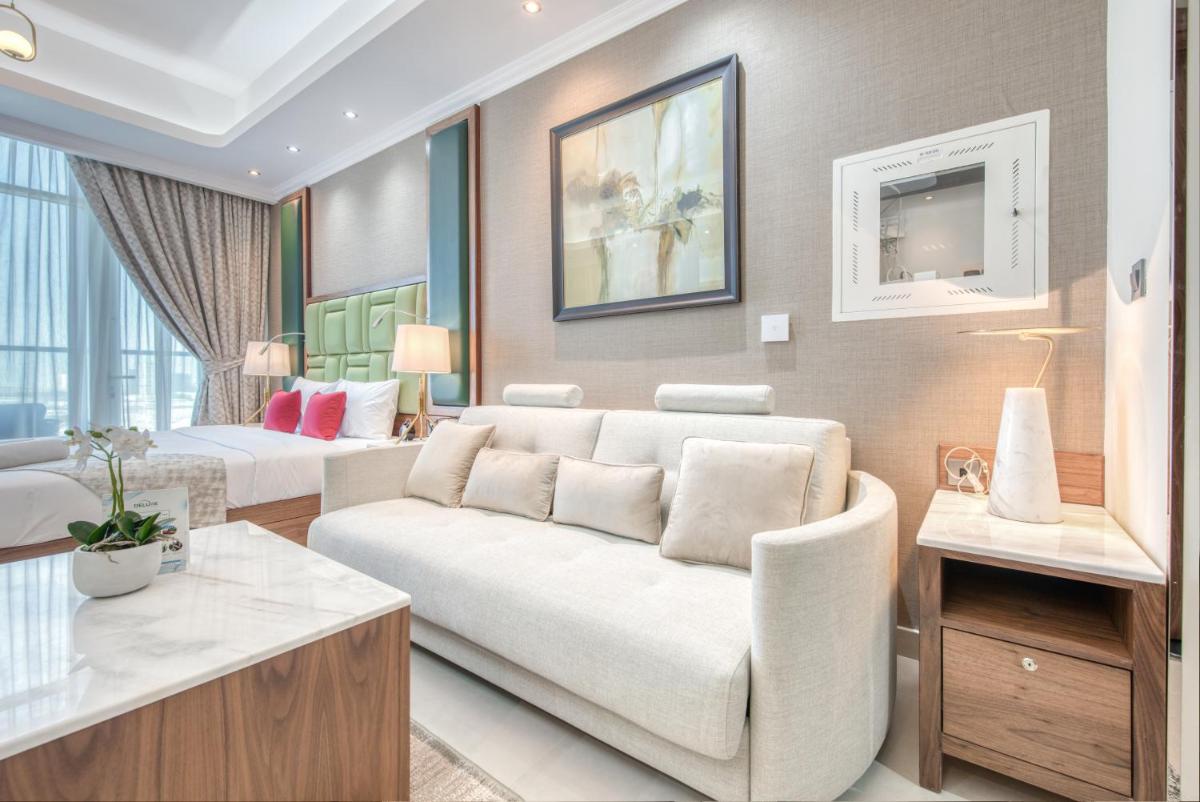 Modern Studio at Bayz by Danube Business Bay by Deluxe Holiday Homes