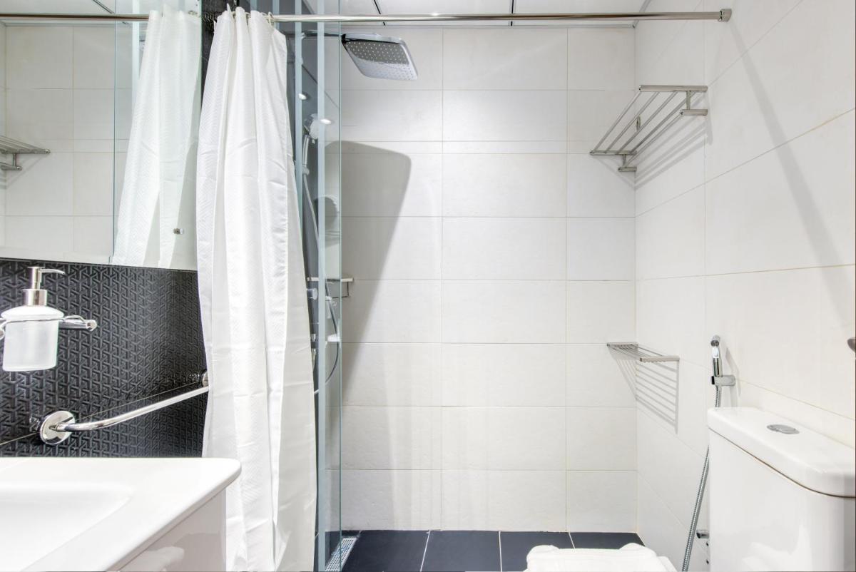 Modern Studio at Bayz by Danube Business Bay by Deluxe Holiday Homes