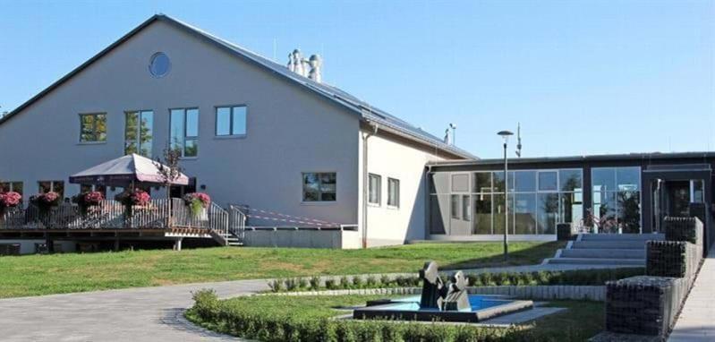 Photo 24