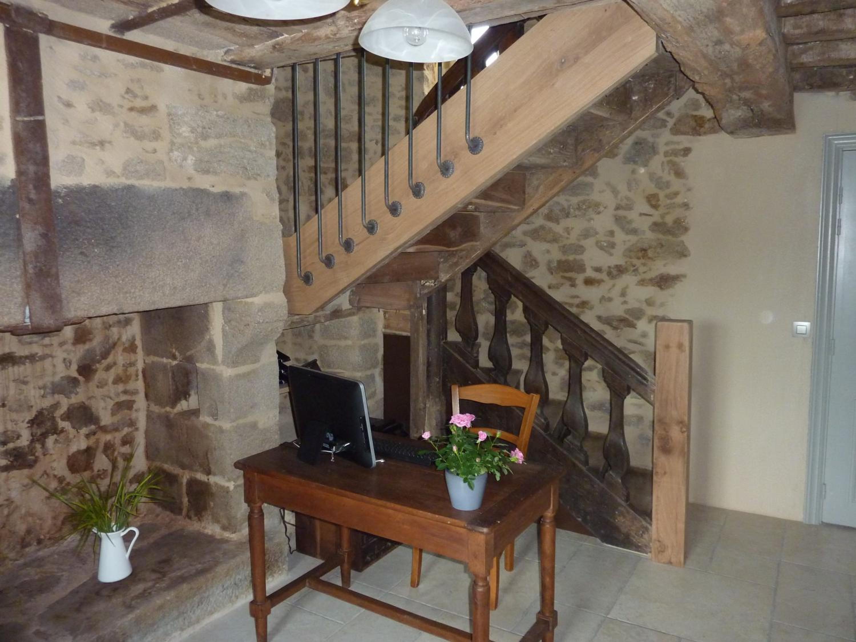 Photo 10