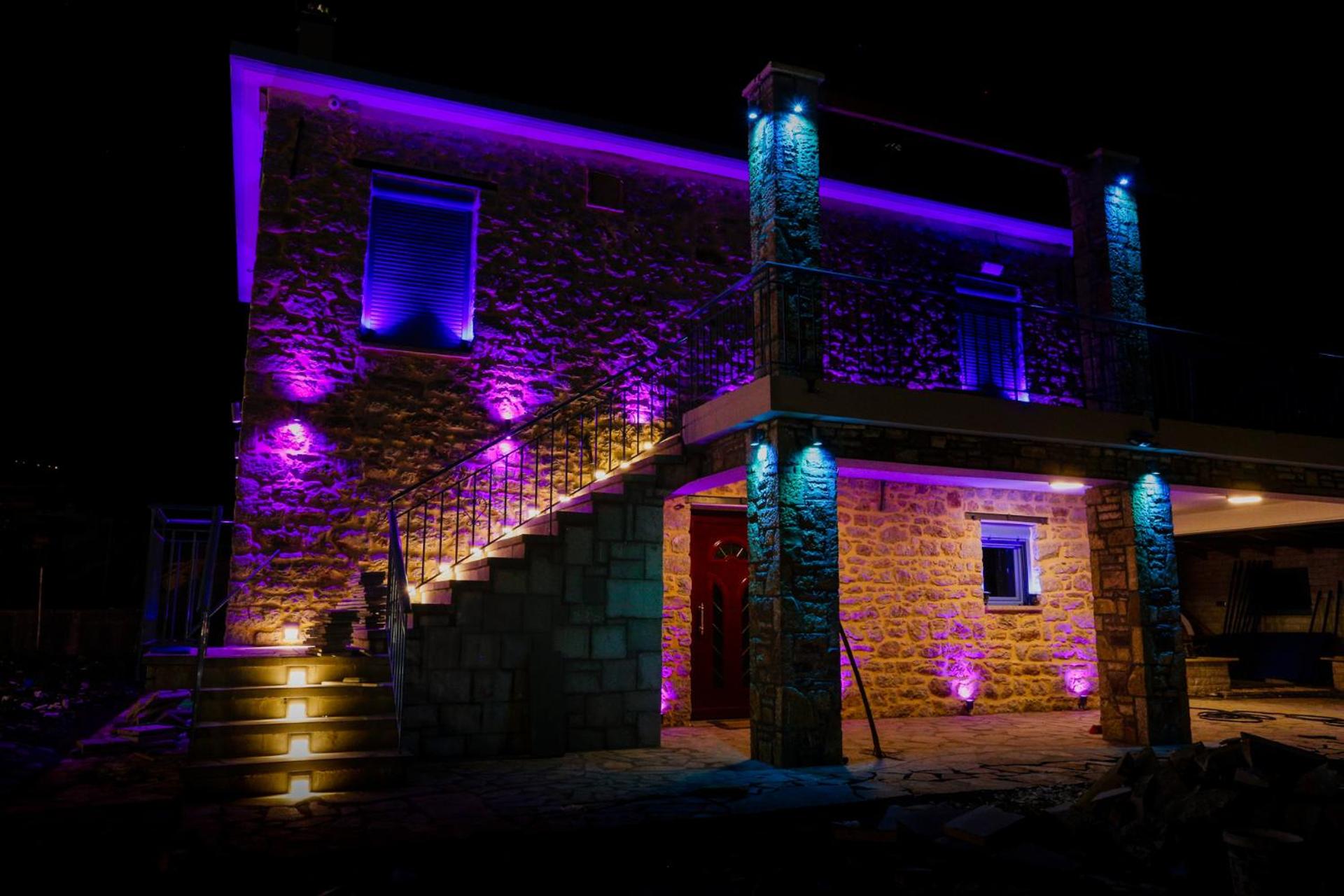 ΒΙΛΛΑ ΤΟ ΠΕΤΡΙΝΟ stone bild villa full equipment view 4