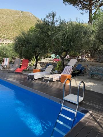 Il Casale villa con piscina e giardino vista mare view 5