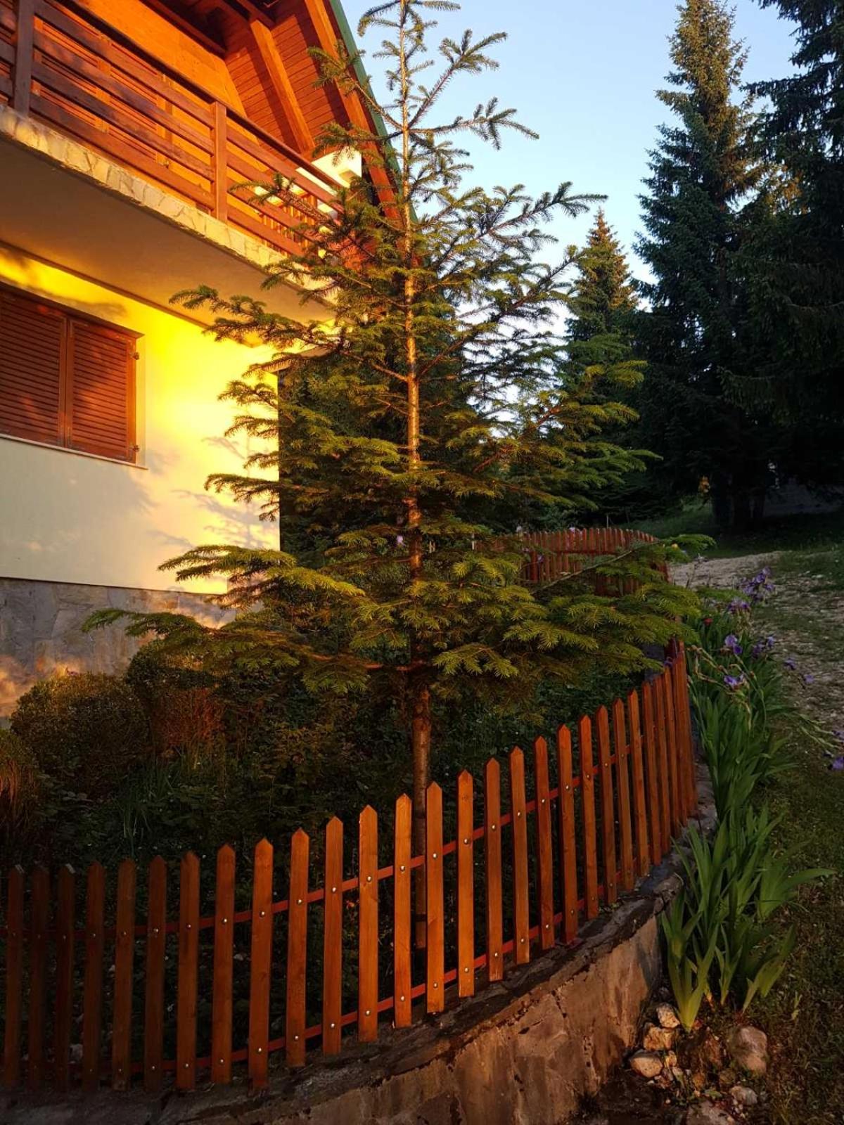 Holiday Home Villa Snježina
