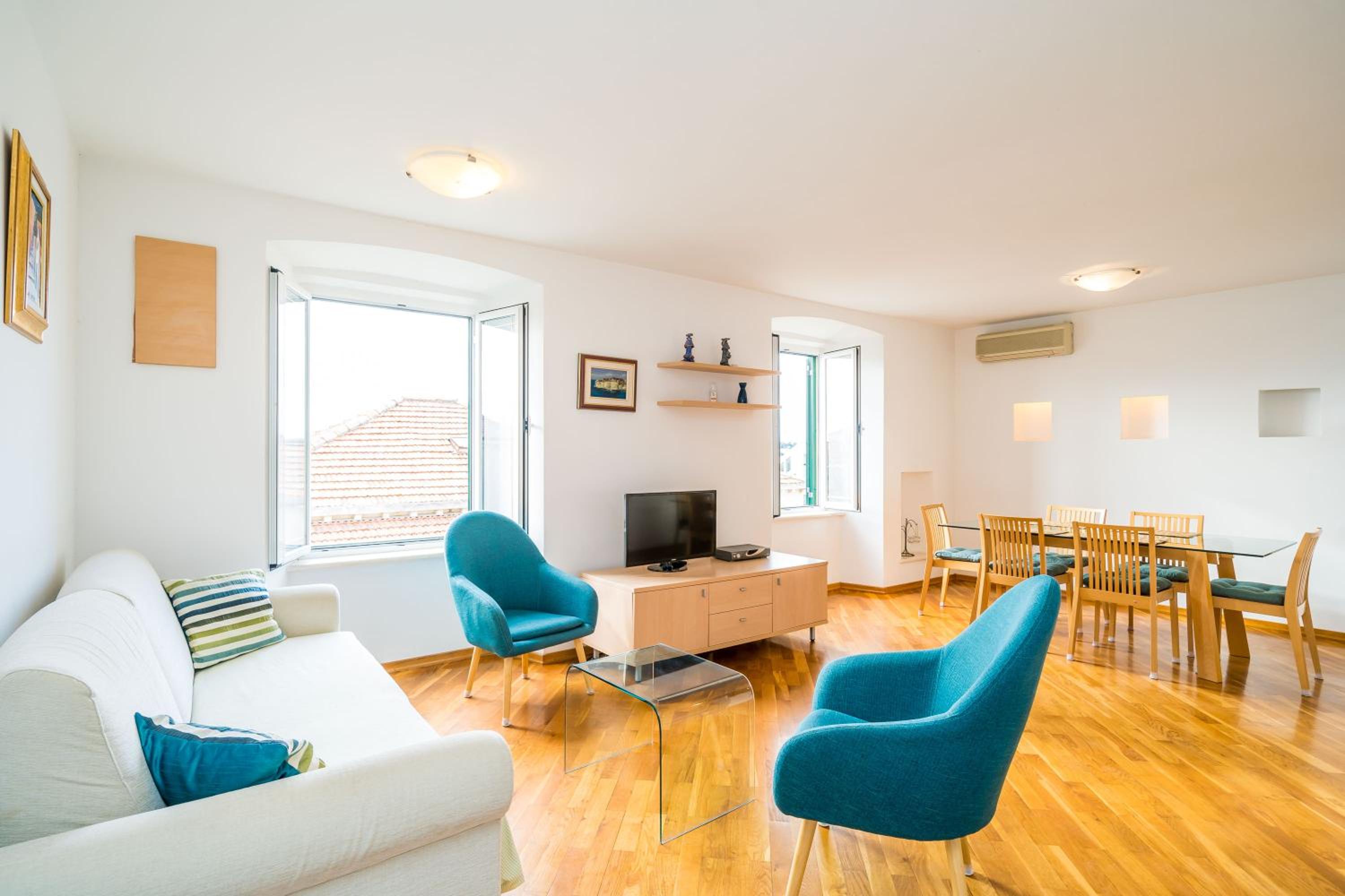 Deluxe Duplex House With Terrace