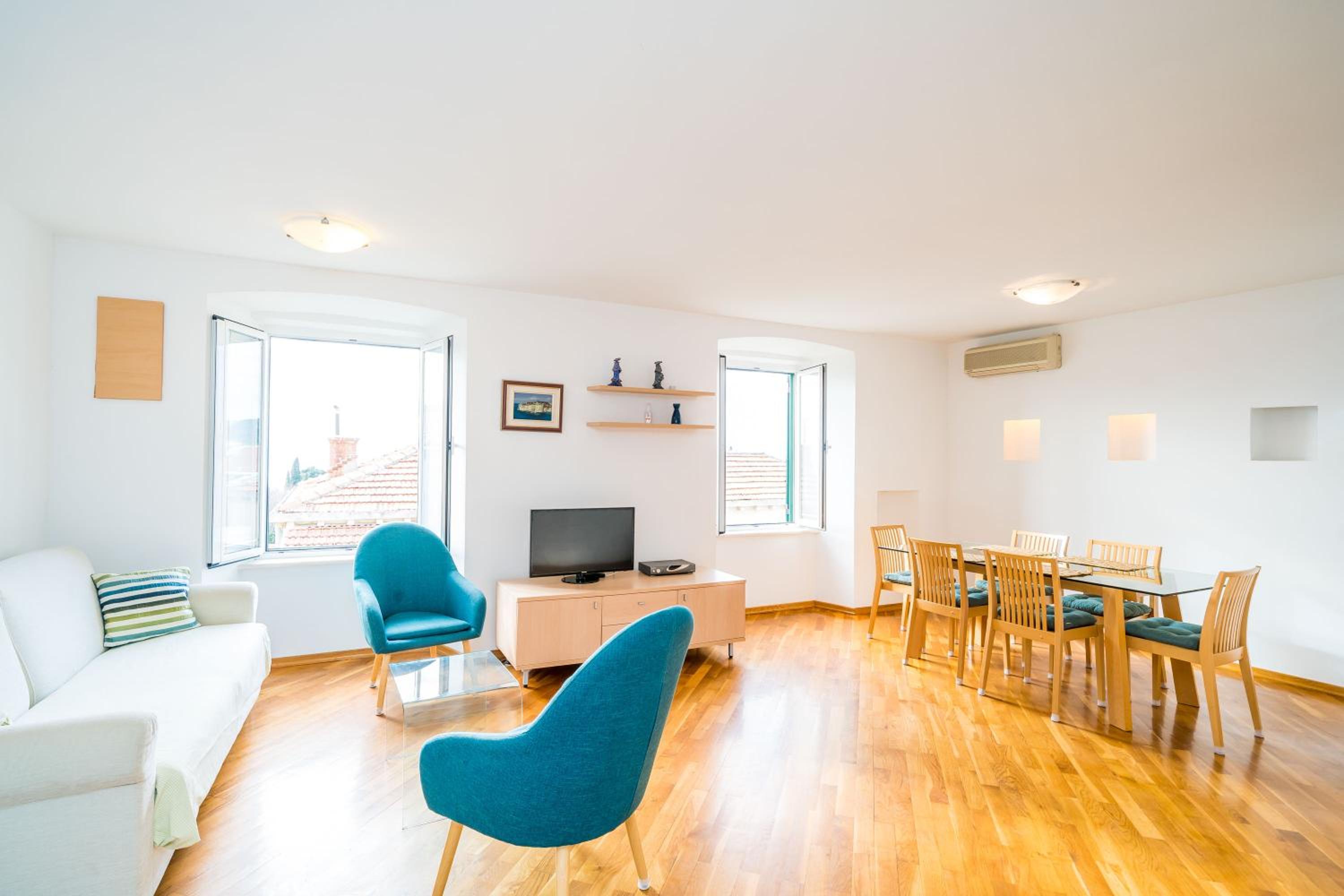 Deluxe Duplex House With Terrace