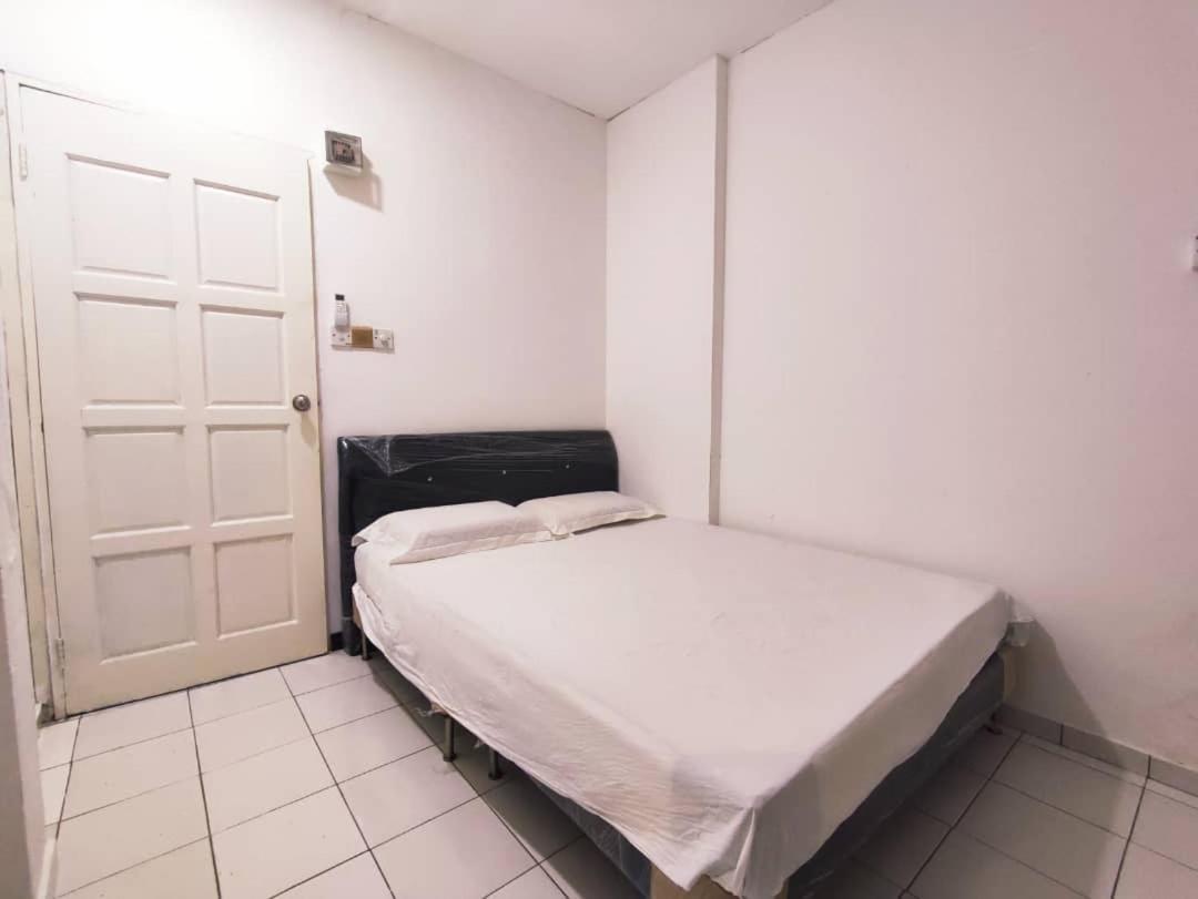 Natol Budget Homestay Rock Road view 5