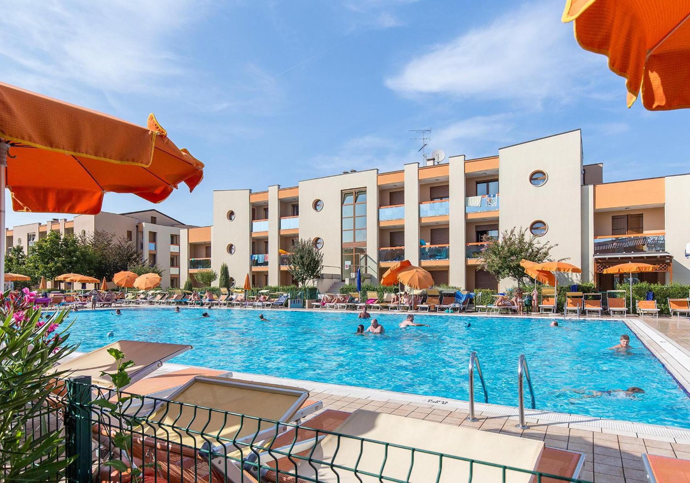 Cozy flat with terrace and shared pool photo 5