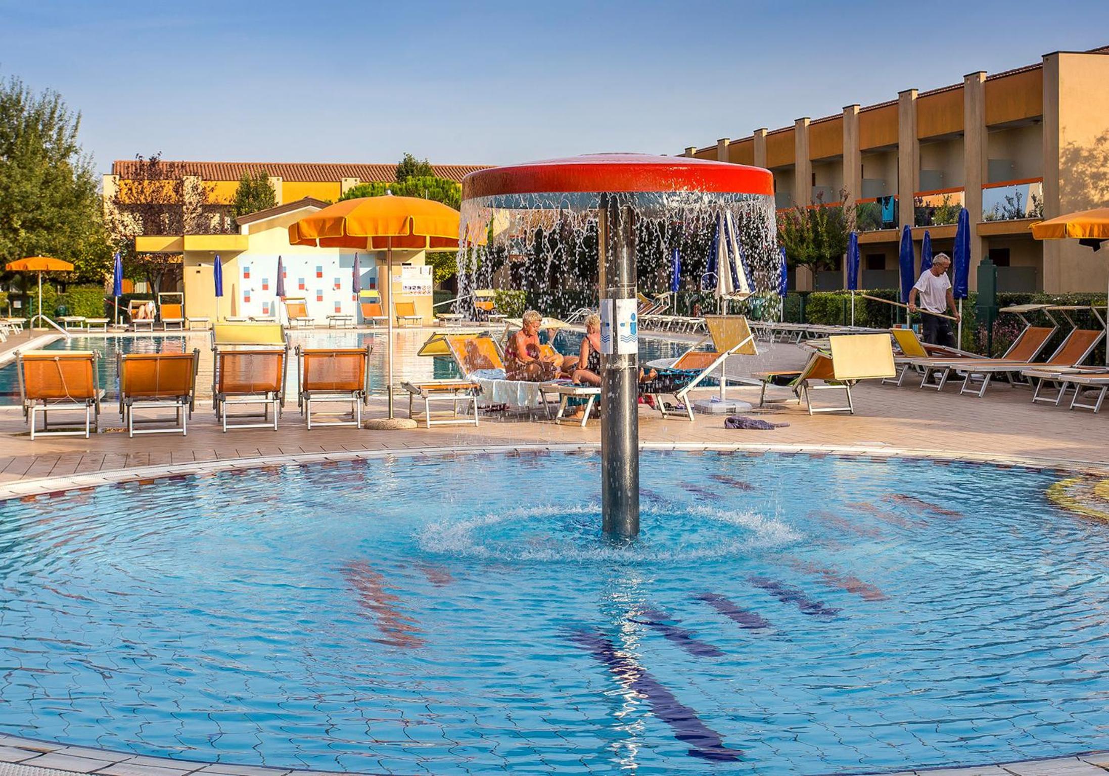 Cozy flat with terrace and shared pool photo 3