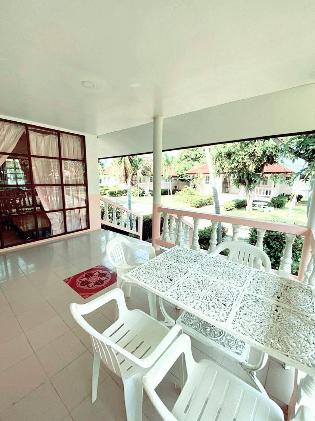 Baan Golden Resort & Residences